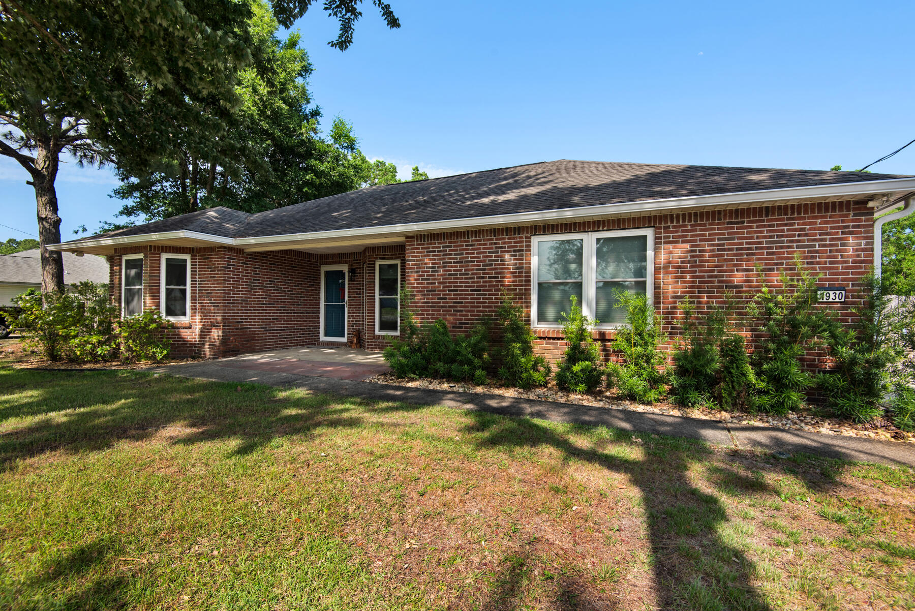 HOLLEY BY THE SEA - Residential