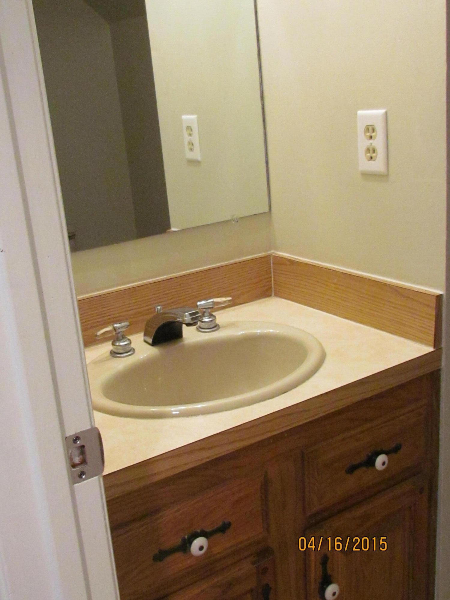 LAKE PIPPIN - Residential Lease