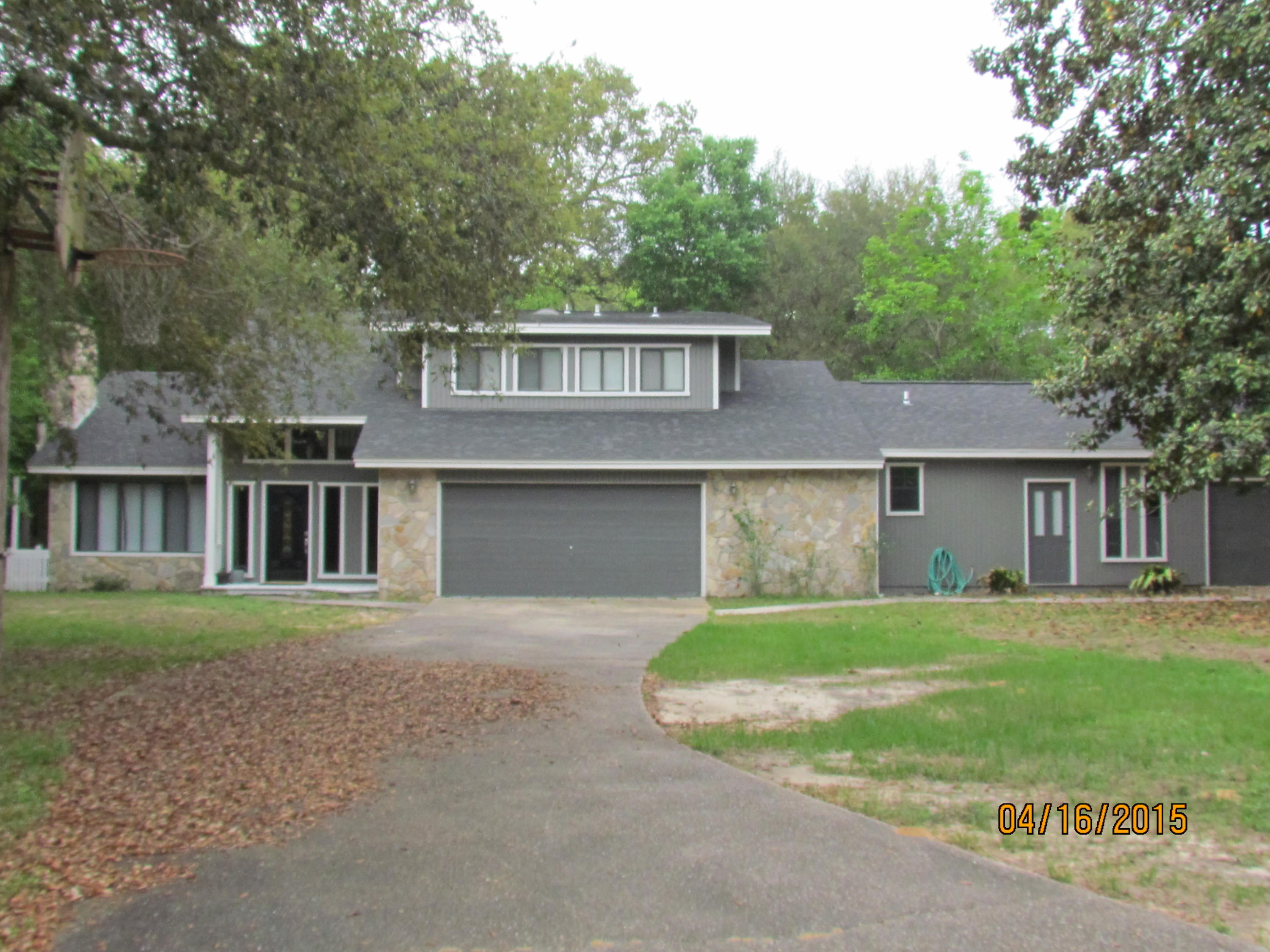 LAKE PIPPIN - Residential Lease