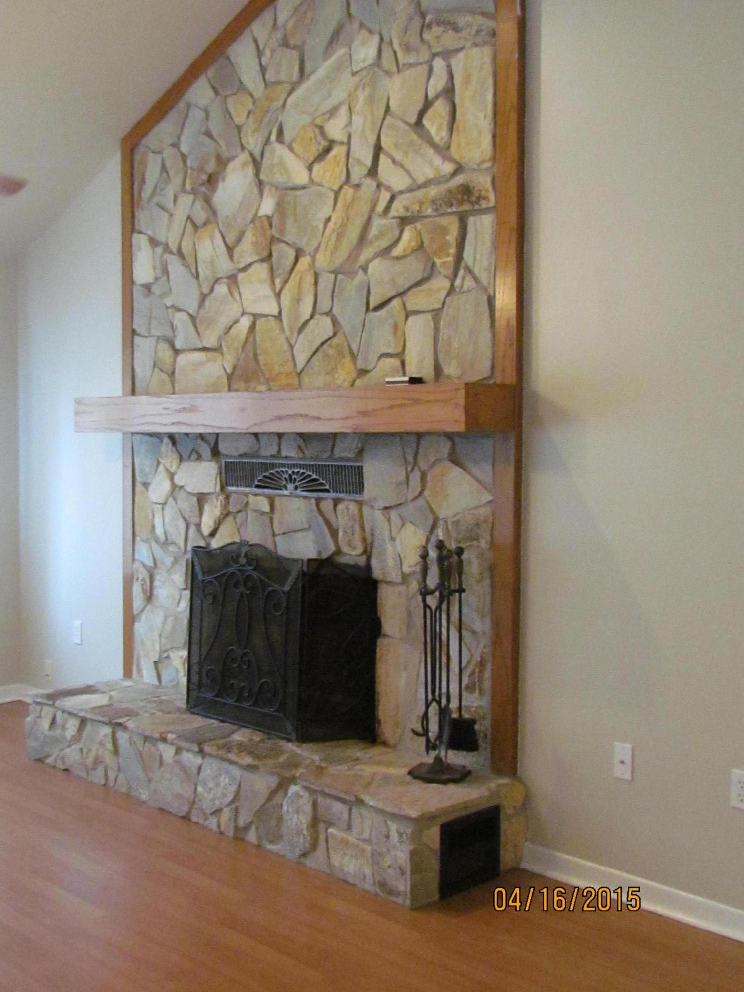 LAKE PIPPIN - Residential Lease