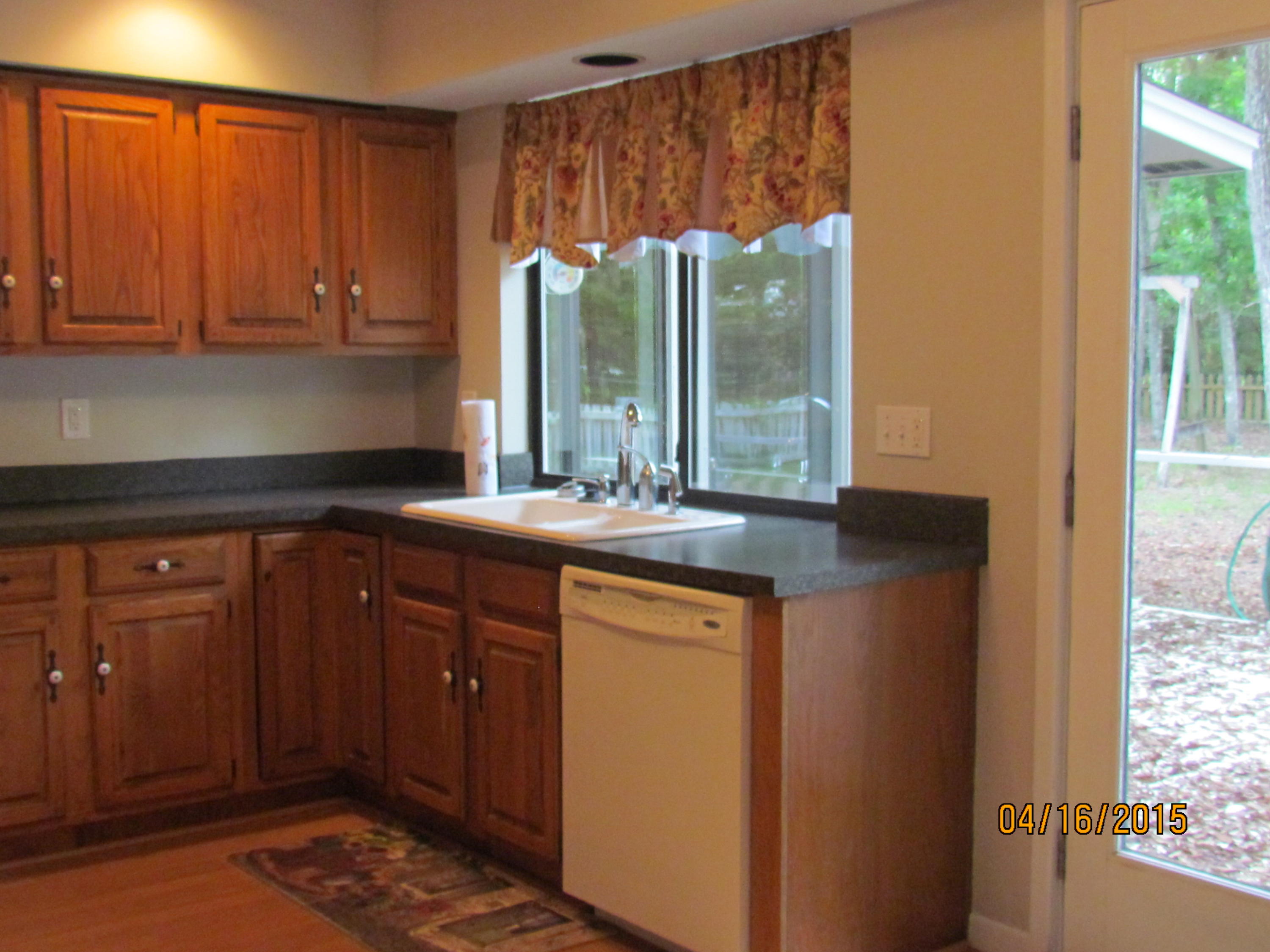 LAKE PIPPIN - Residential Lease