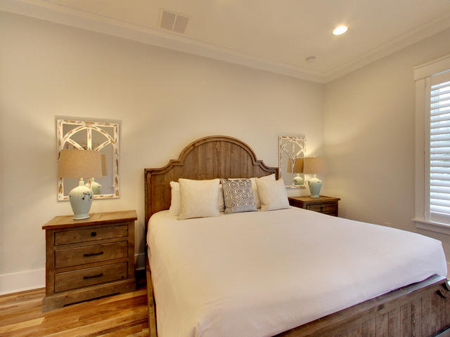 GULF SHORE MANOR - Residential
