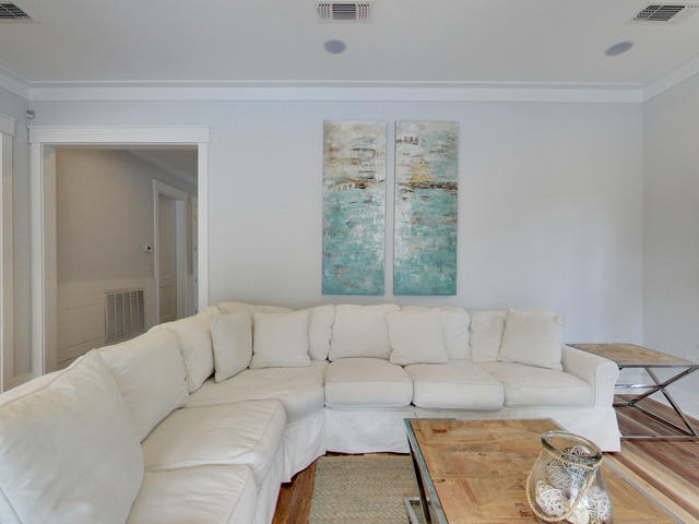 GULF SHORE MANOR - Residential