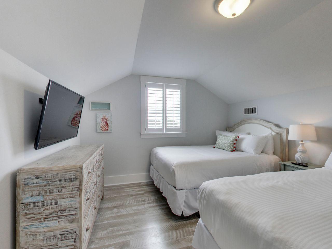 GULF SHORE MANOR - Residential