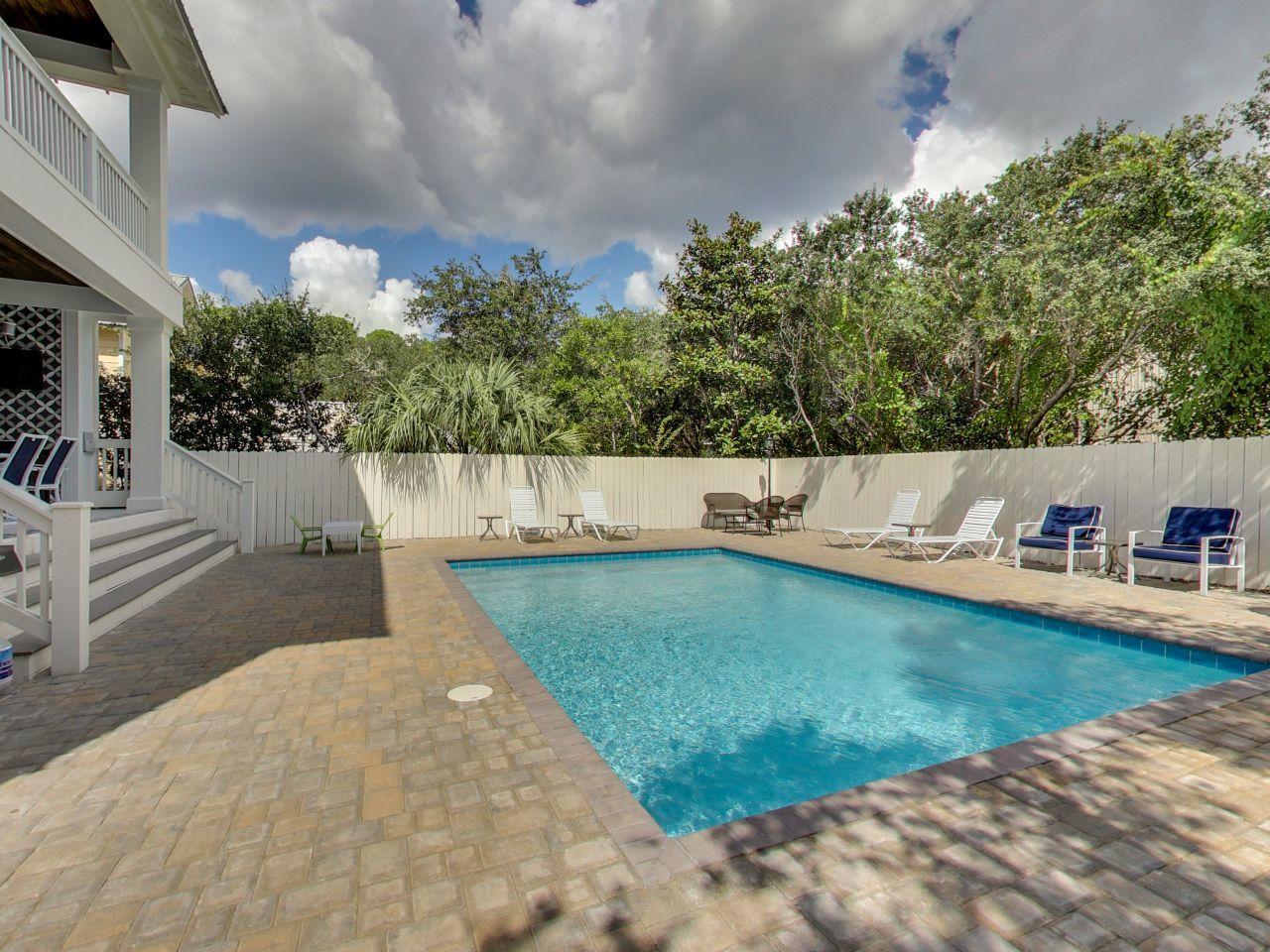 GULF SHORE MANOR - Residential