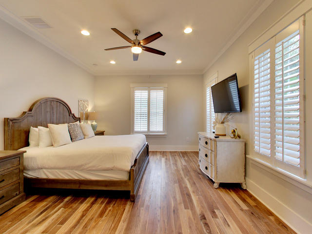 GULF SHORE MANOR - Residential