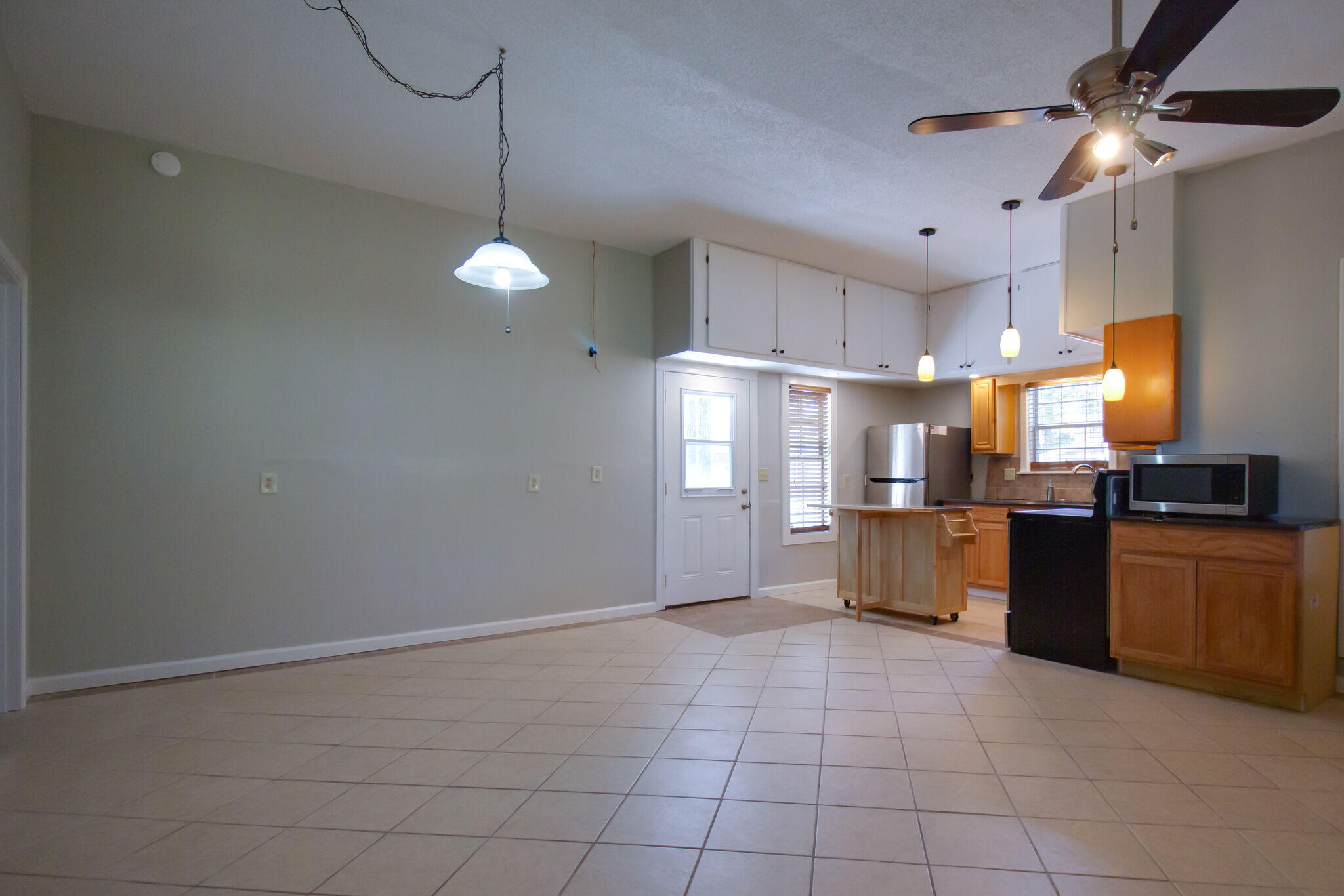 LAGNIAPPE BEACH - Residential Lease