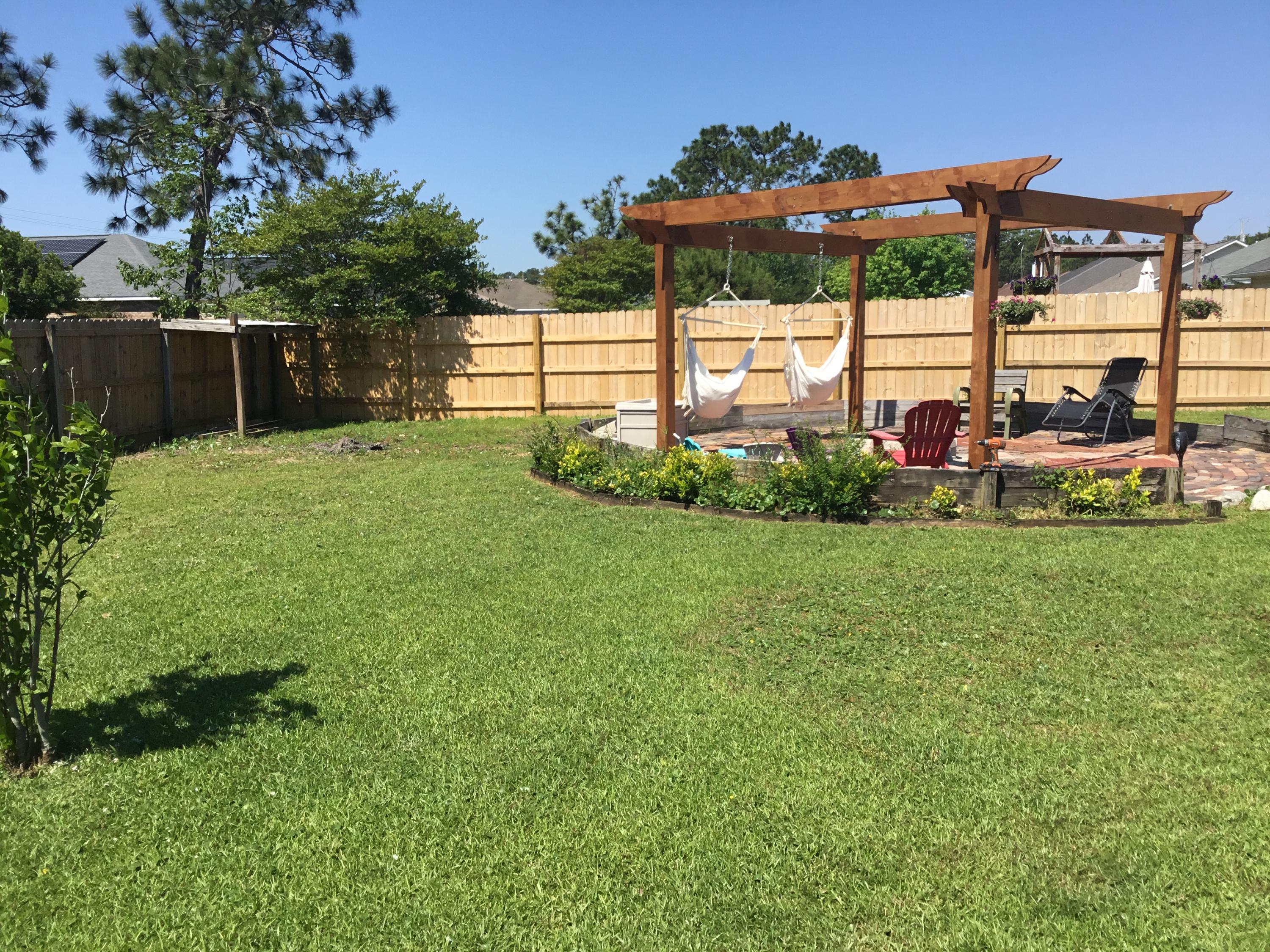 ROSS CROSSING - Residential