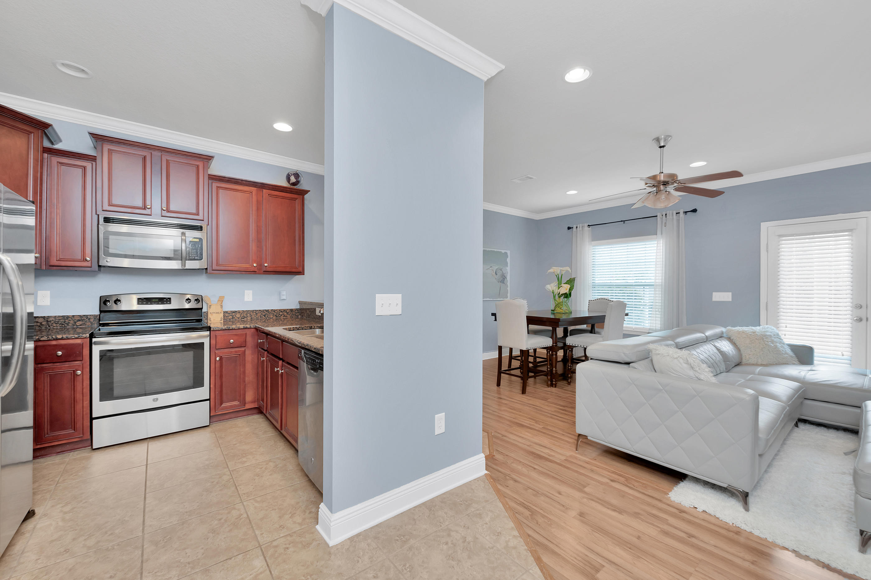 RESERVE POINTE - Residential