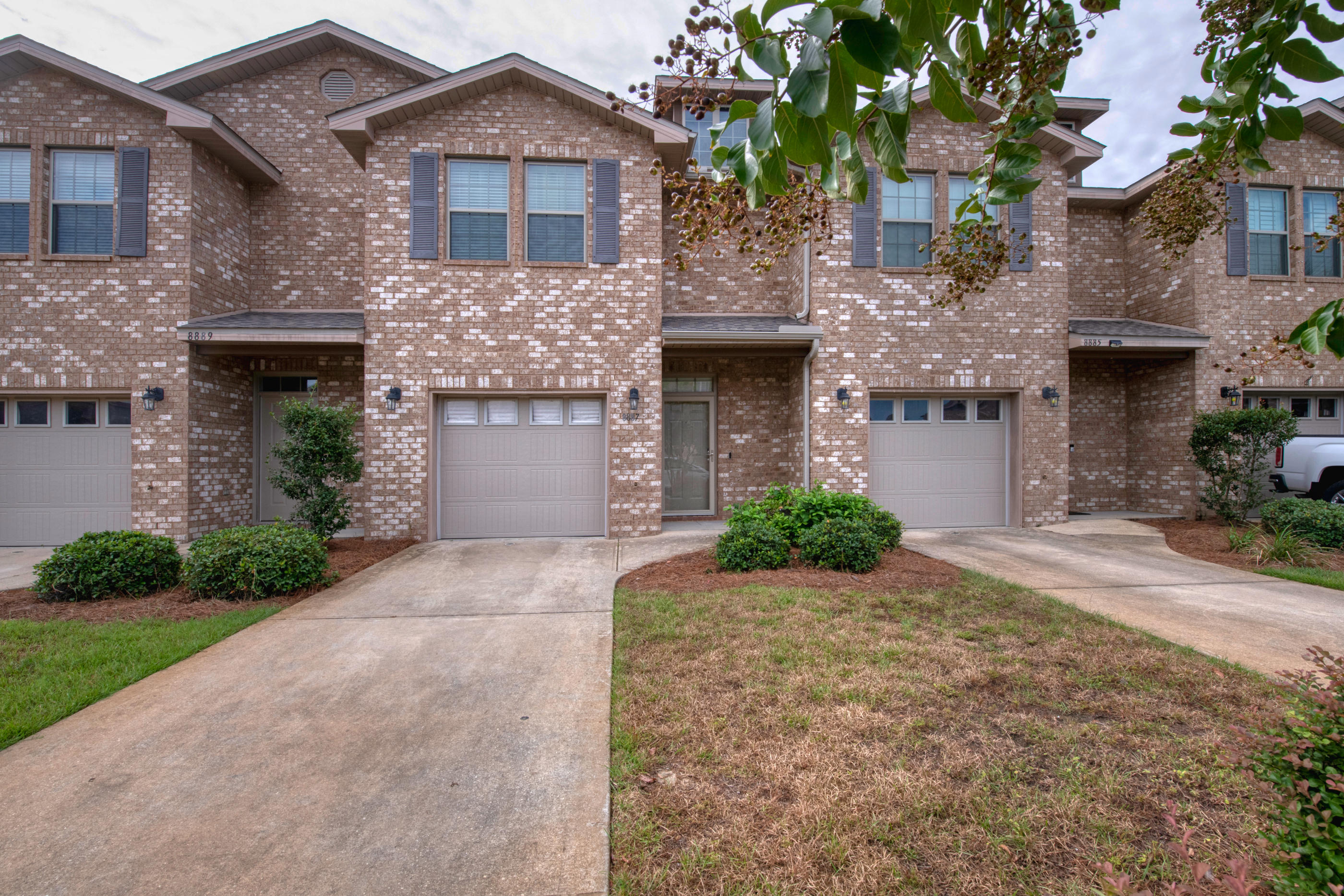 RESERVE POINTE - Residential