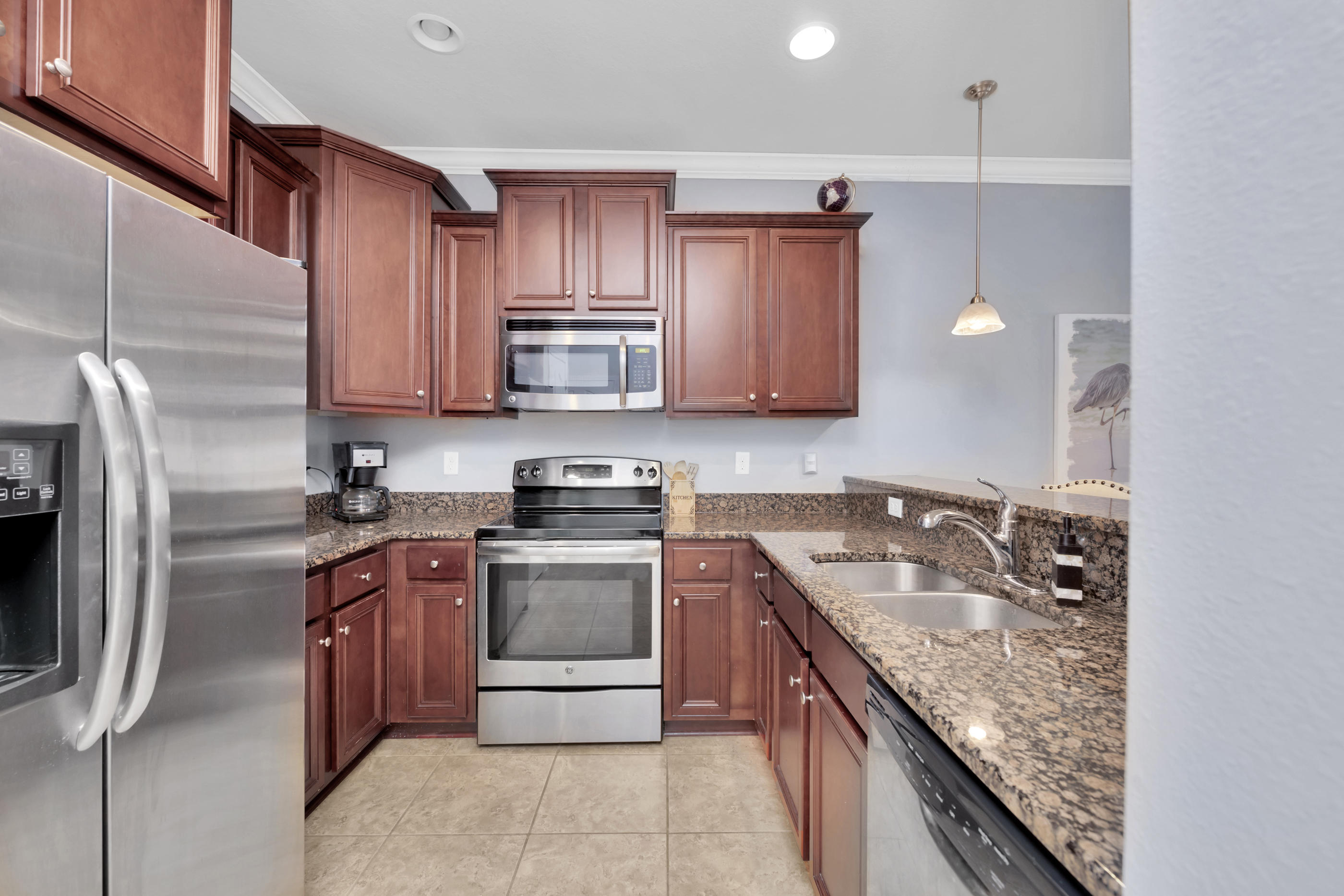 RESERVE POINTE - Residential