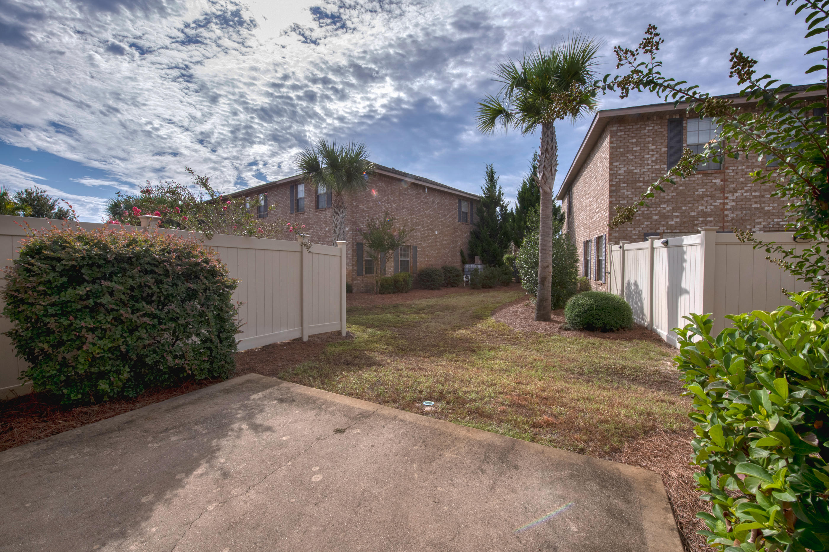 RESERVE POINTE - Residential