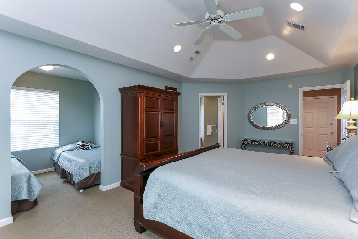 PORT OF CALL - Residential