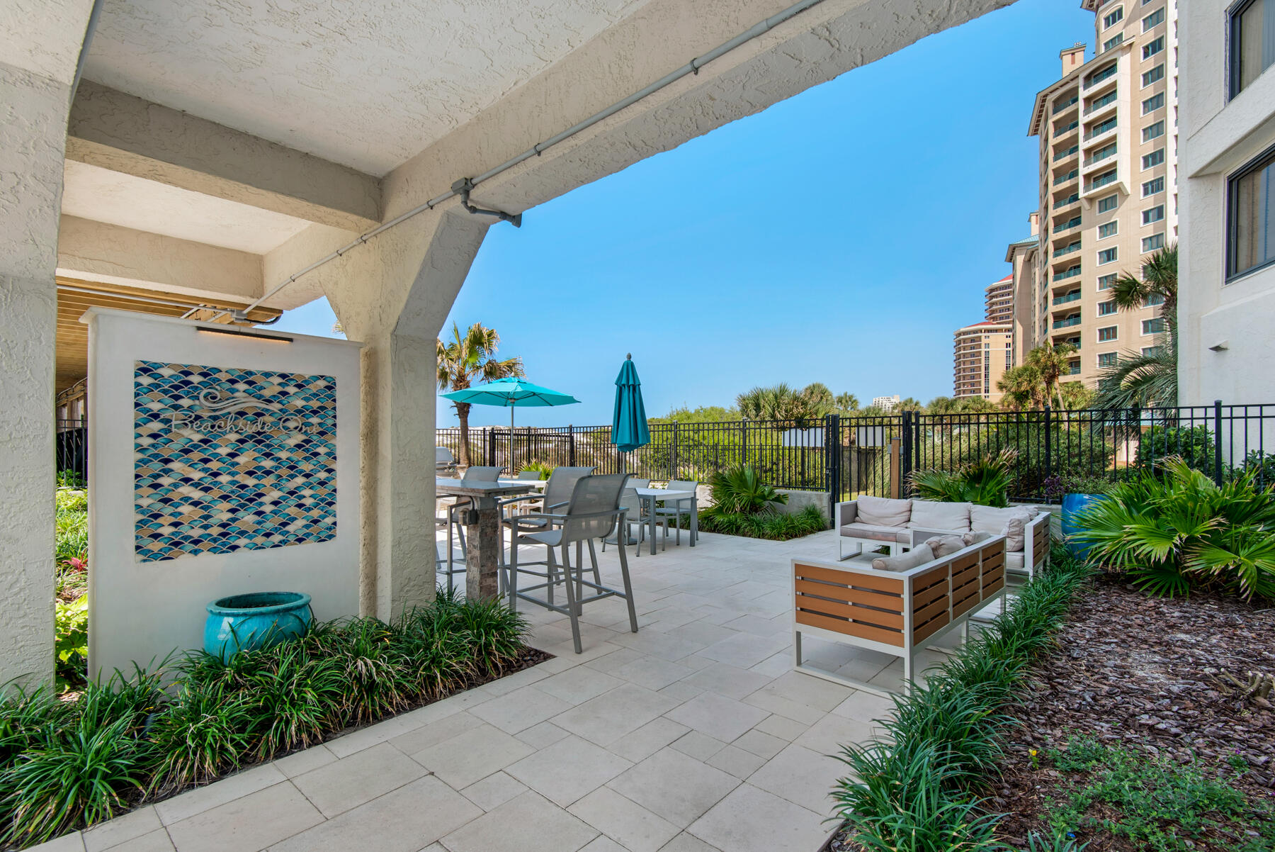 BEACHSIDE I CONDO - Residential