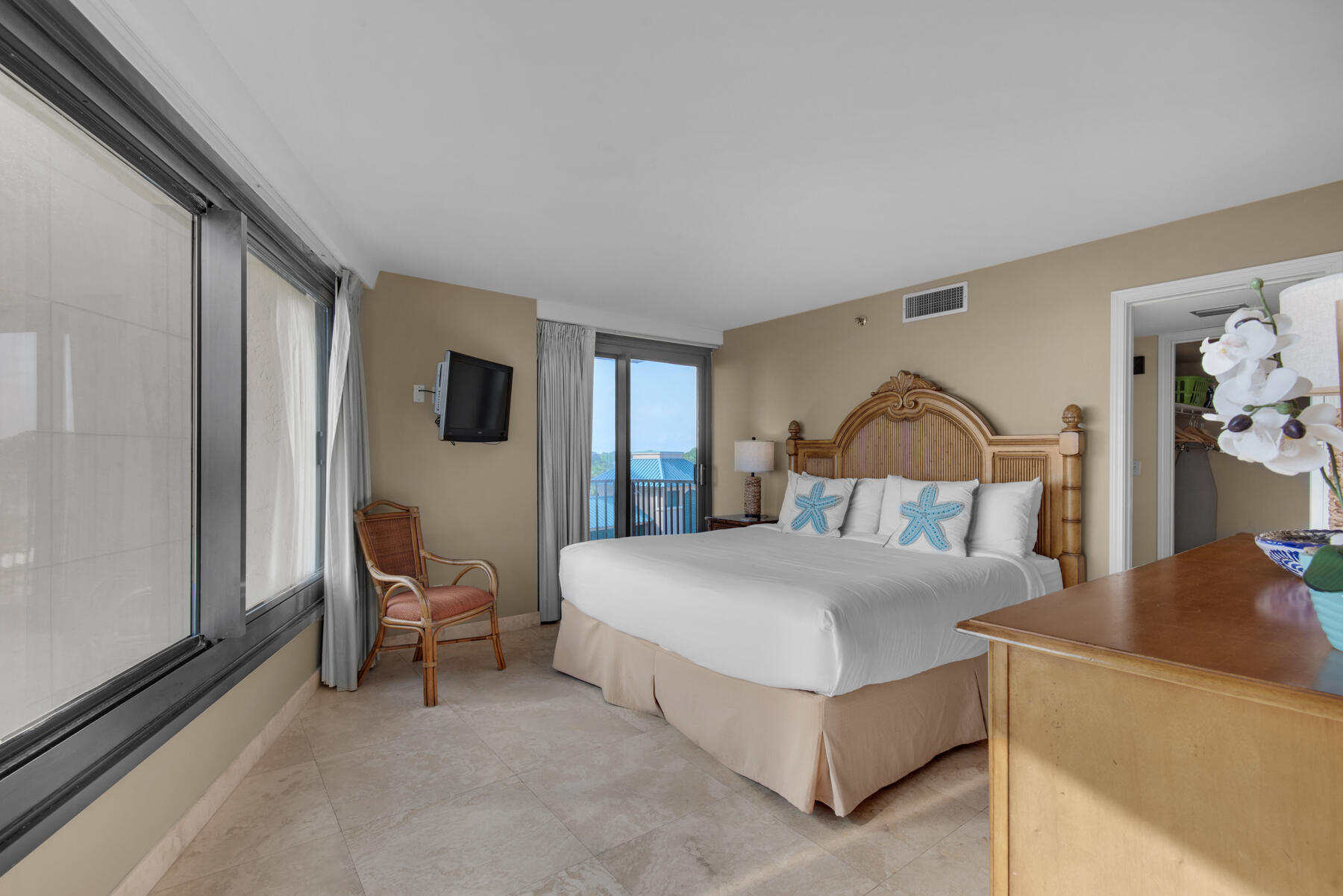 BEACHSIDE I CONDO - Residential