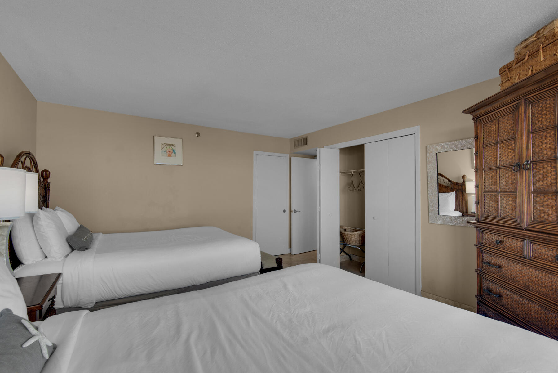 BEACHSIDE I CONDO - Residential