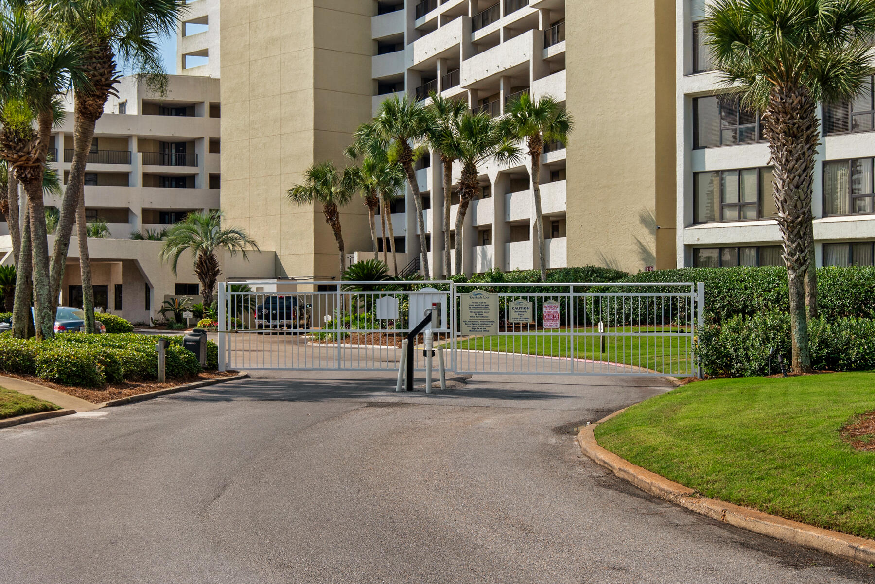 BEACHSIDE I CONDO - Residential