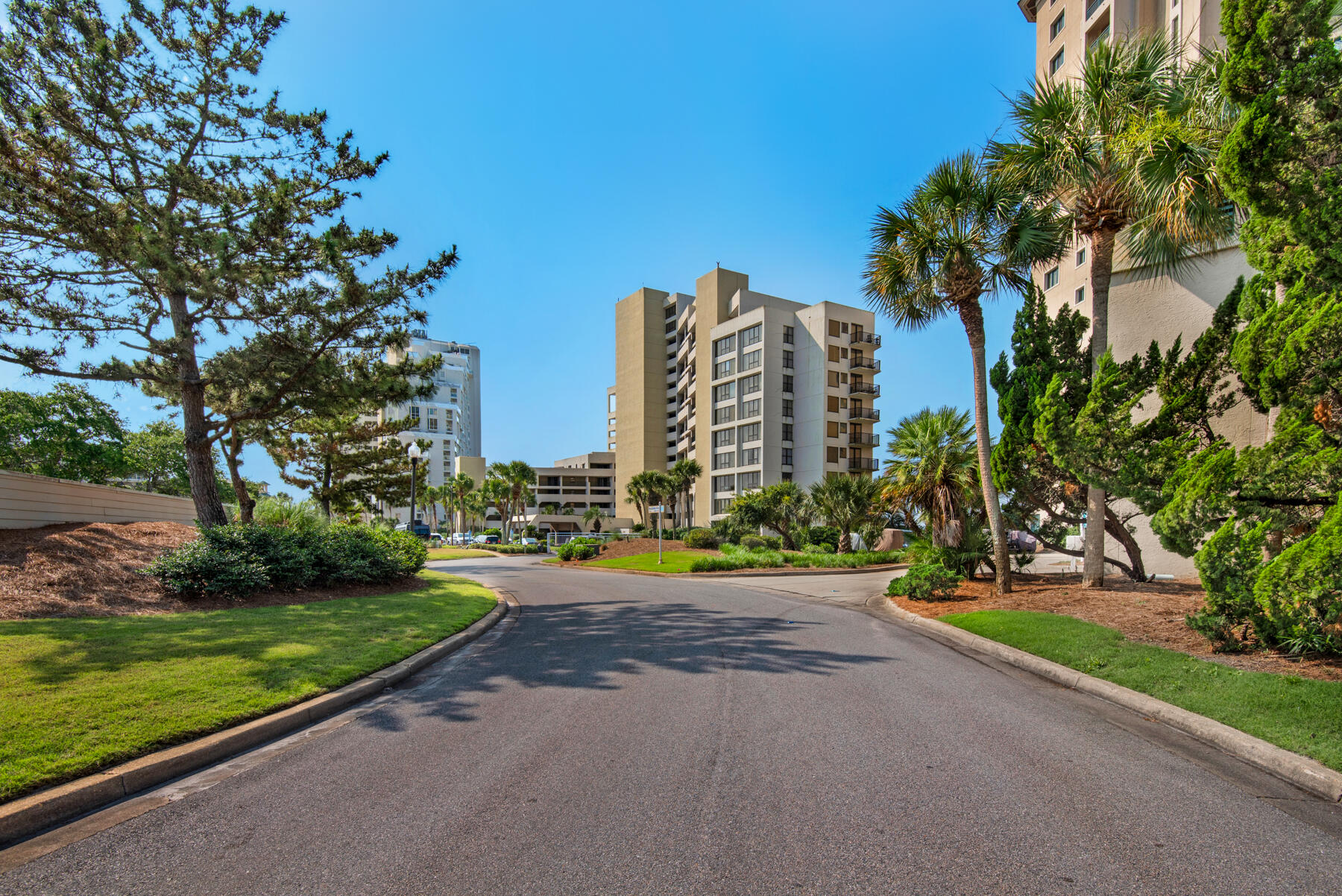 BEACHSIDE I CONDO - Residential