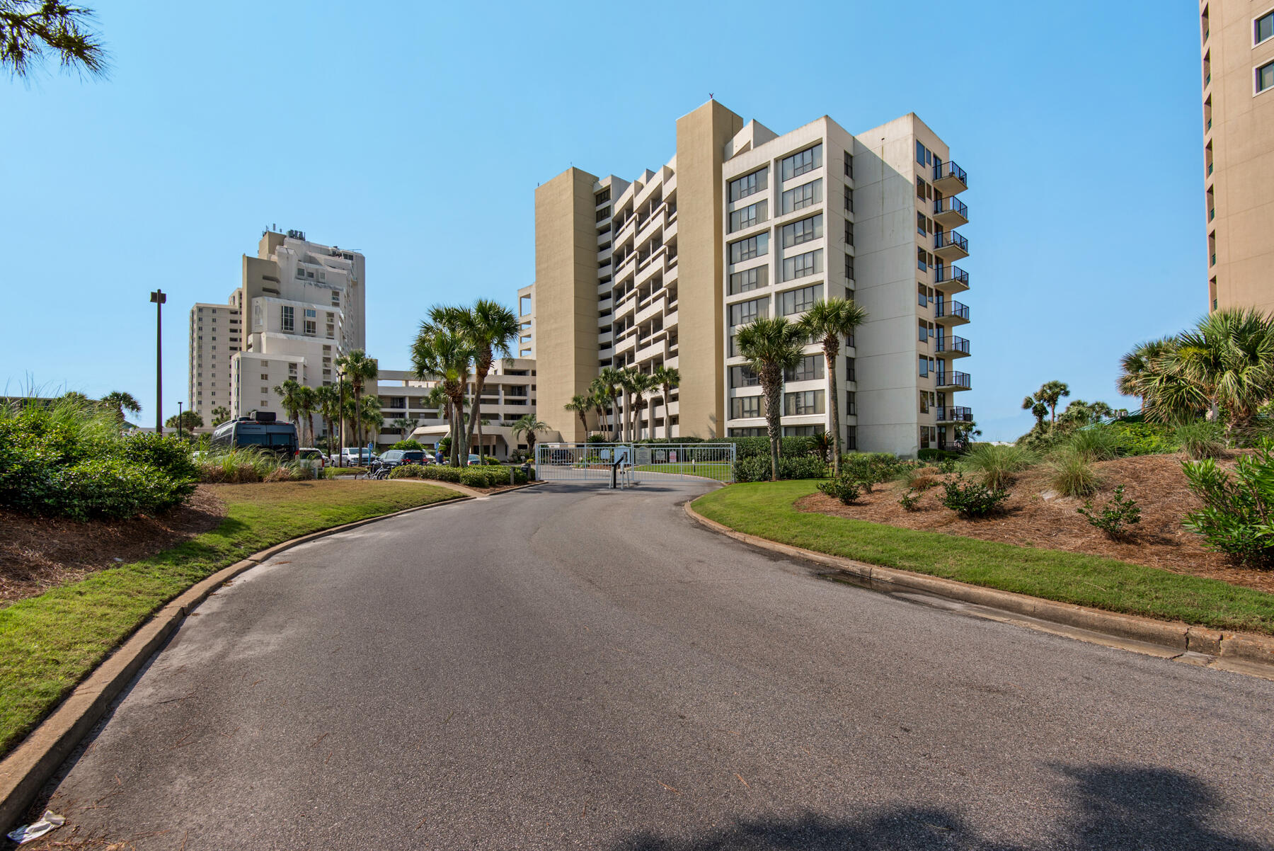 BEACHSIDE I CONDO - Residential