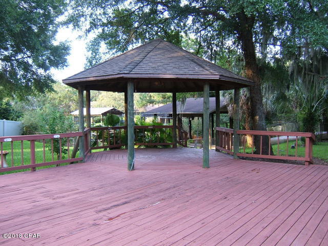 BAYWOOD SHORE ESTATES - Residential