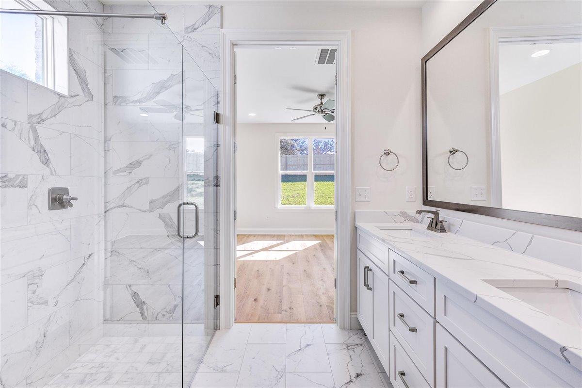 RAIDERS LANDING PH 1 - Residential