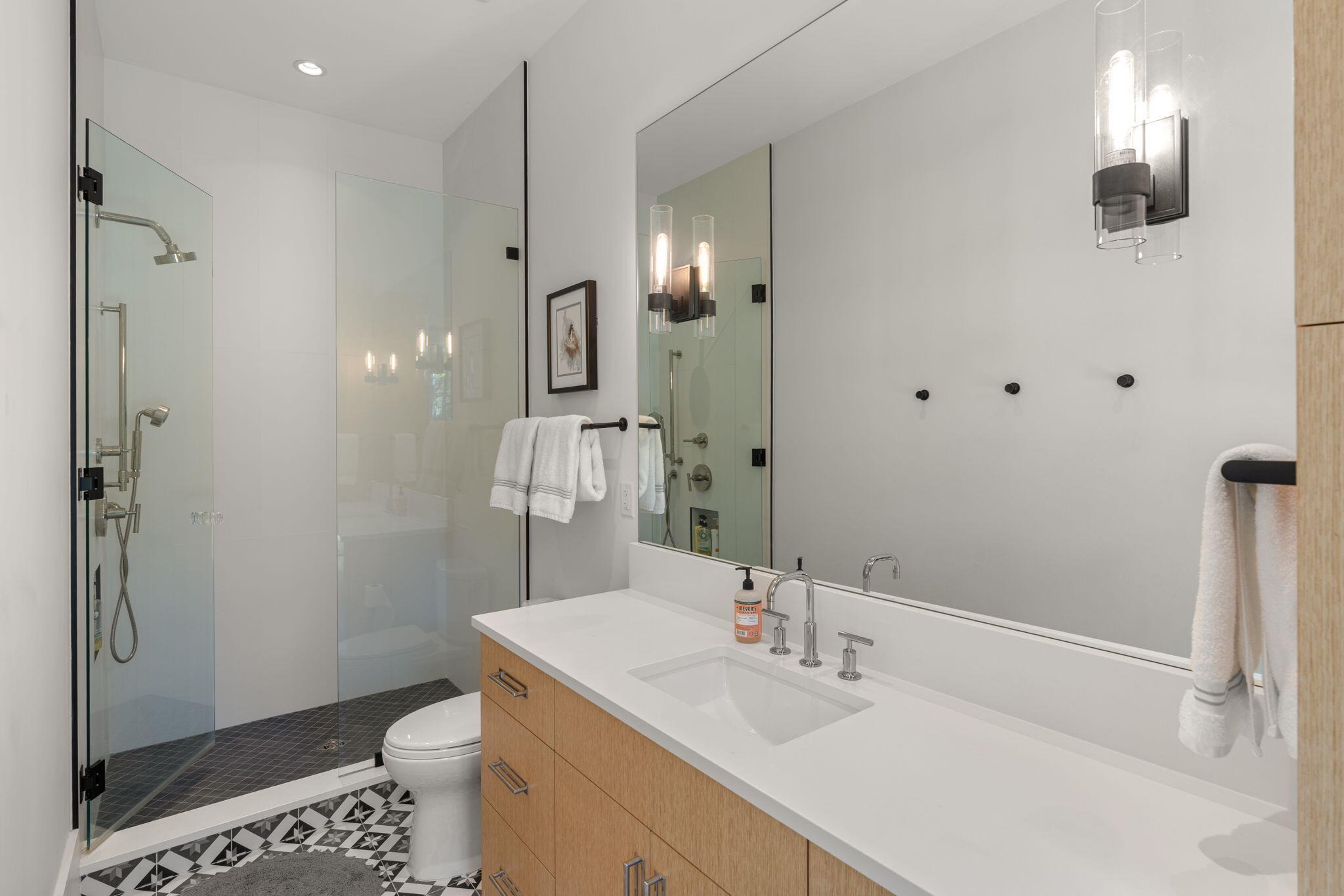 BURNT PINE - Residential