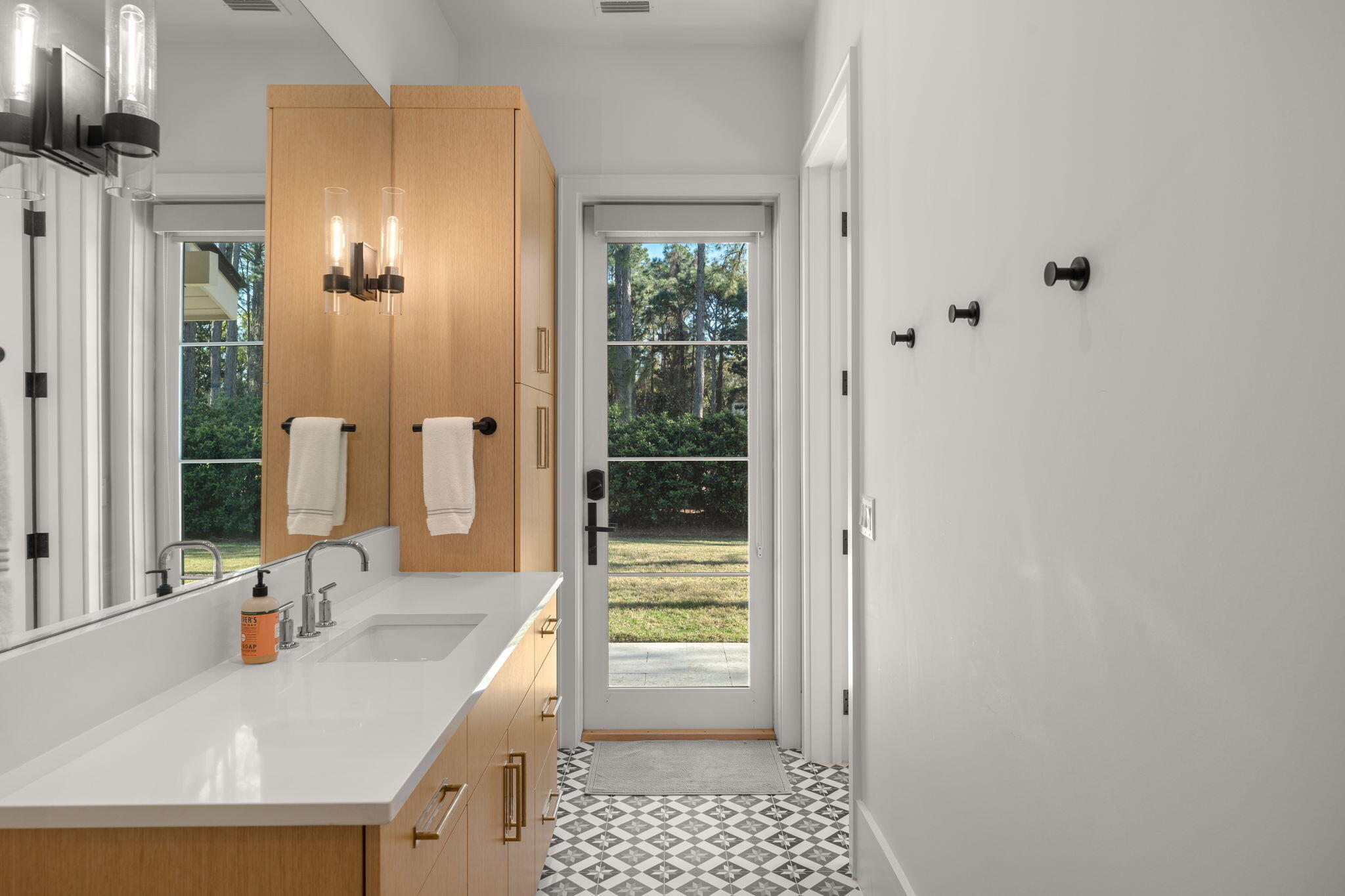 BURNT PINE - Residential