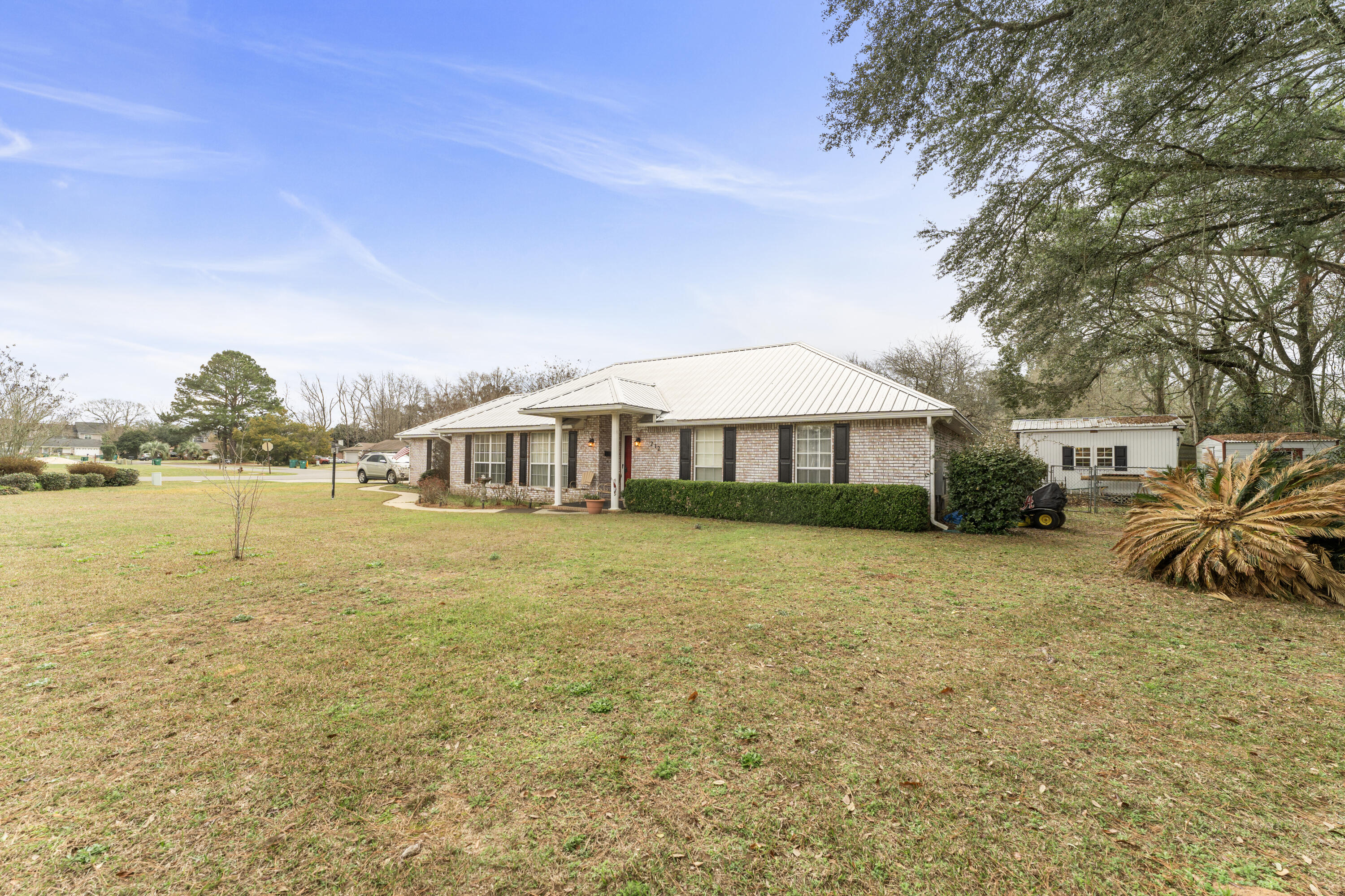 DOGWOOD ESTATES - Residential