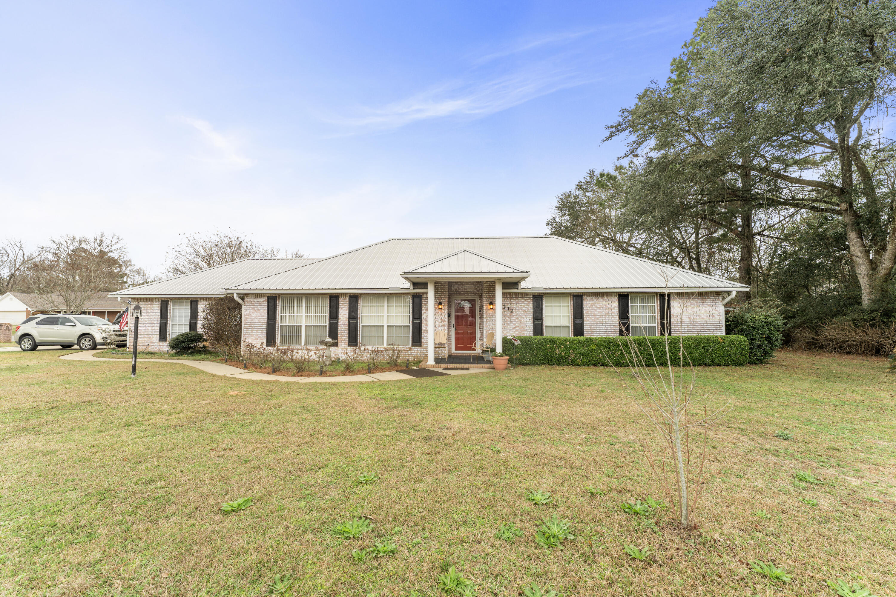 DOGWOOD ESTATES - Residential