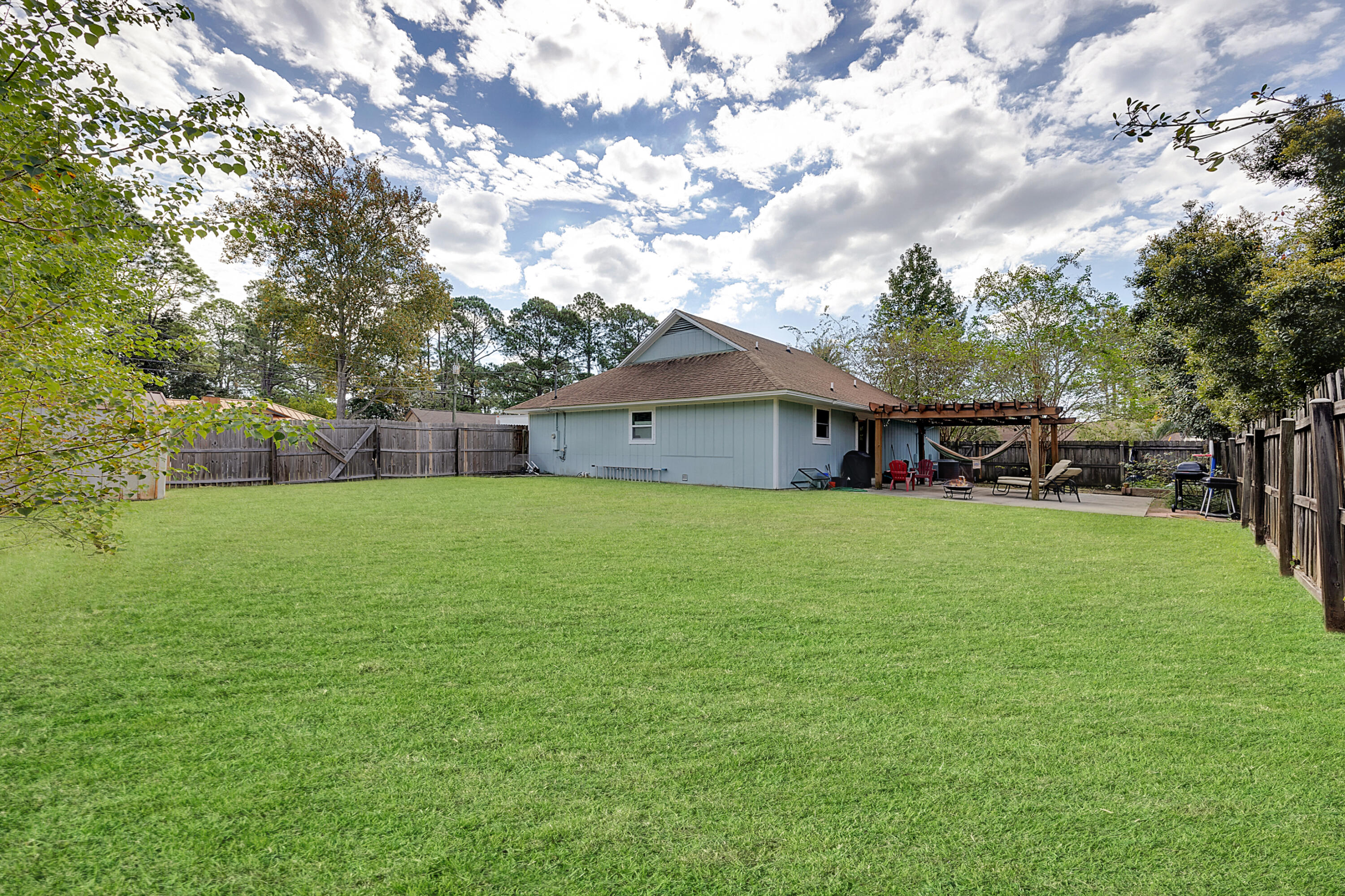 PINE MEADOWS 2ND ADDN - Residential