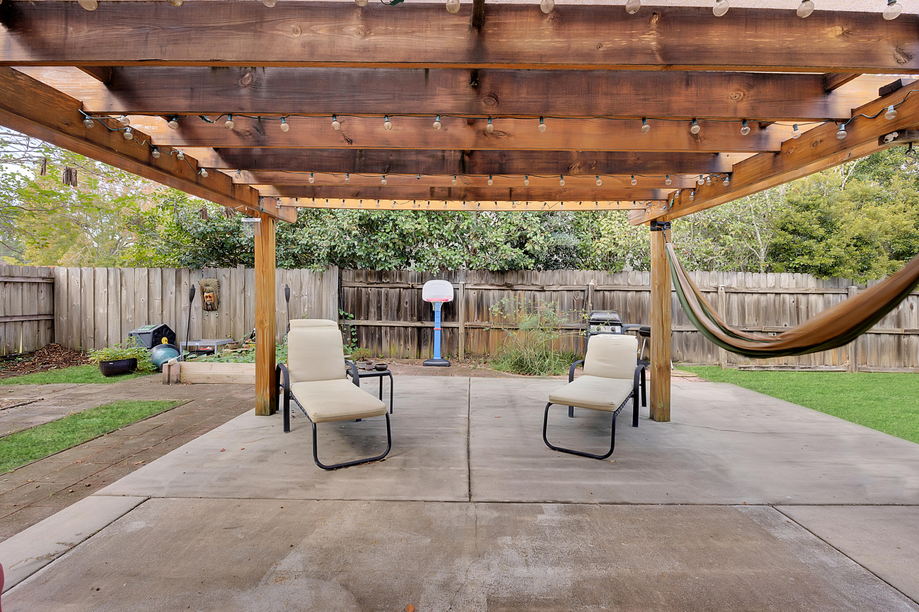 PINE MEADOWS 2ND ADDN - Residential