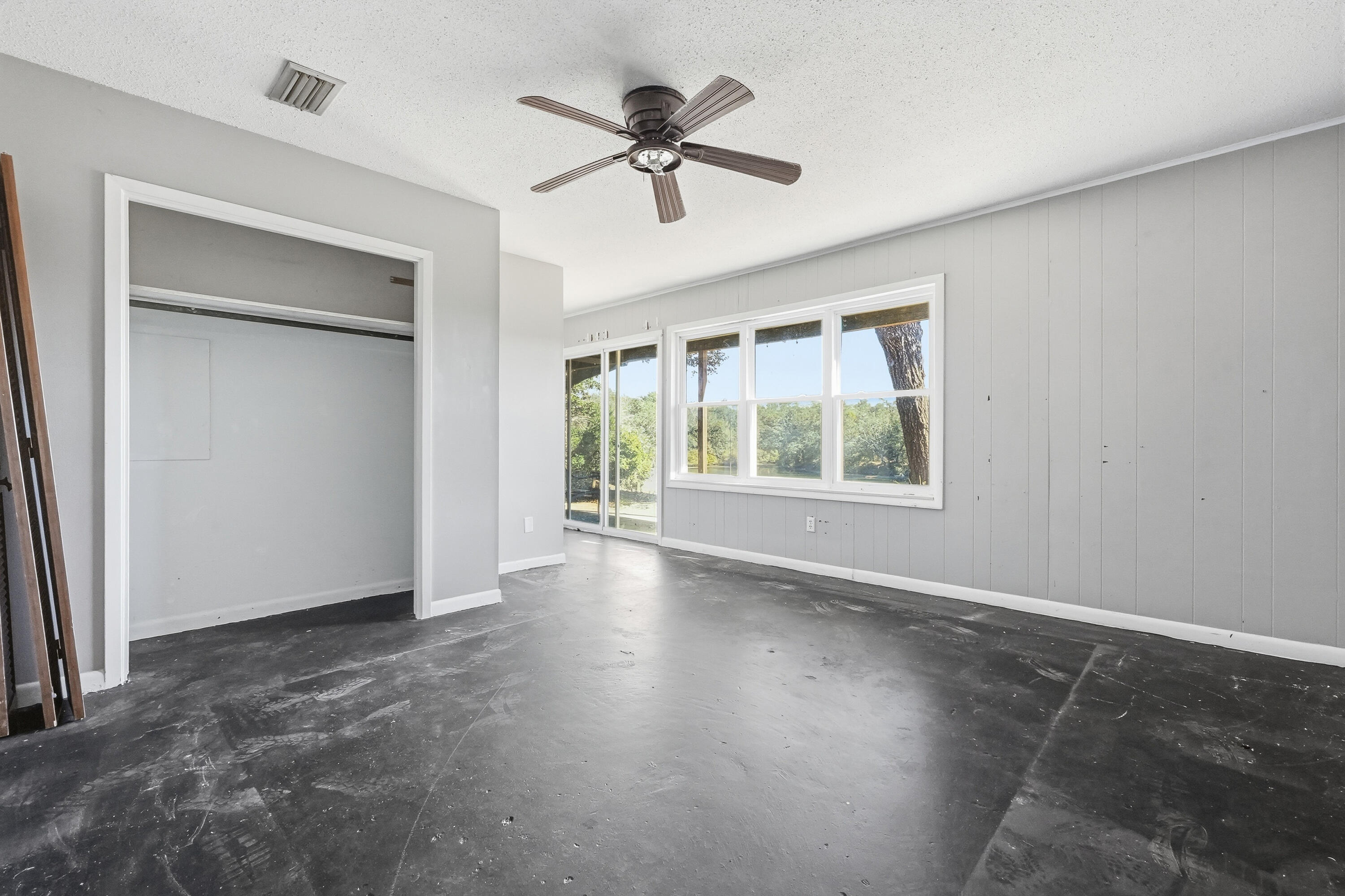 BAYOU POQUITO - Residential