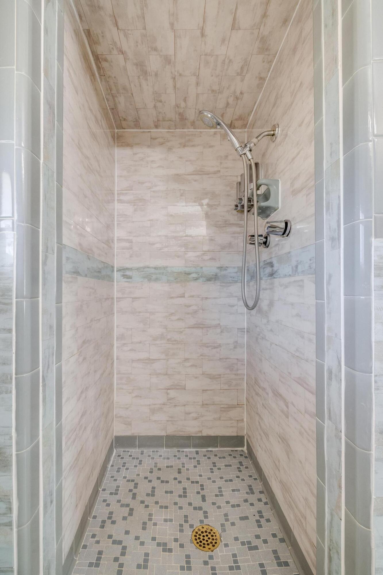 COLONY ESTATES - Residential