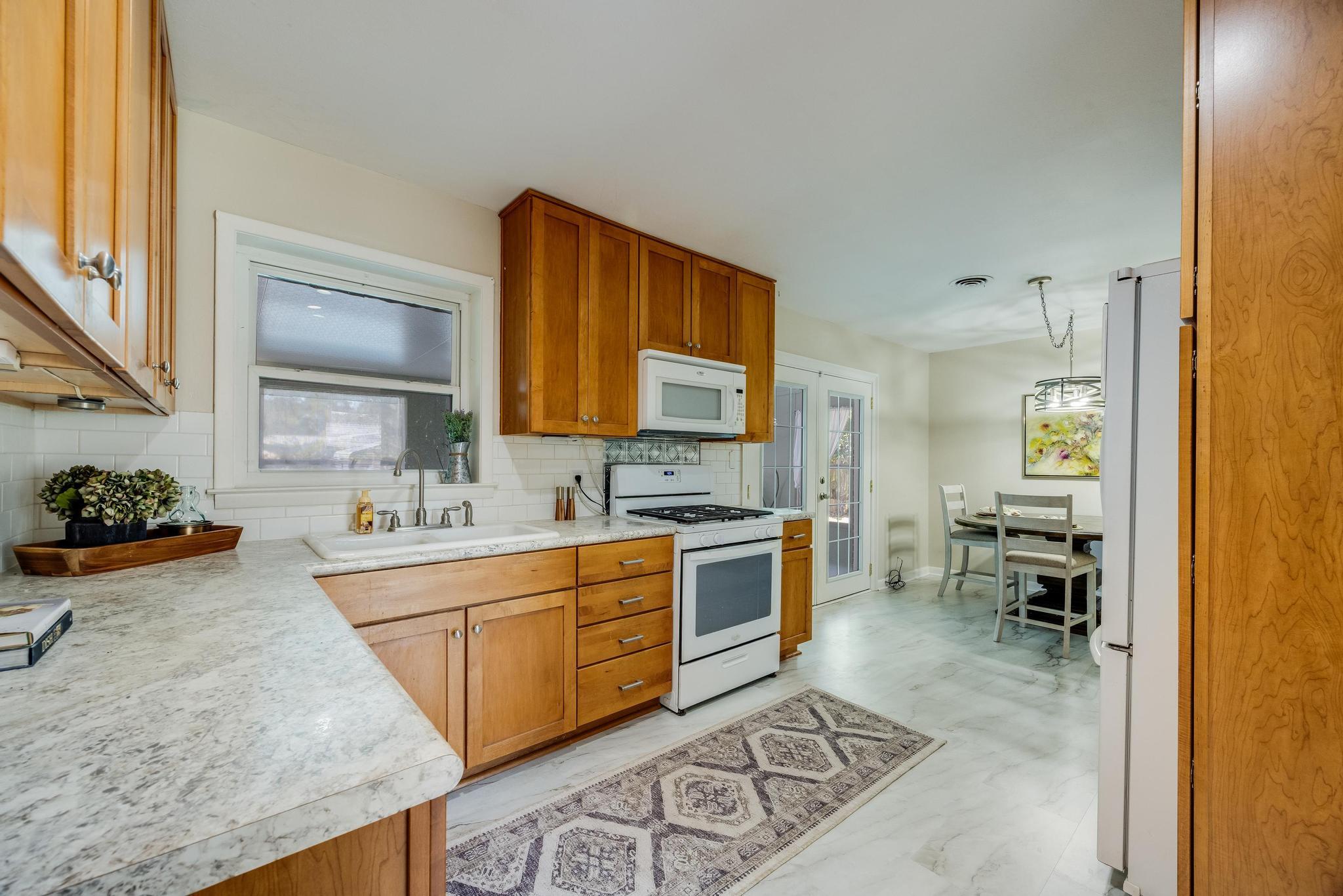 COLONY ESTATES - Residential