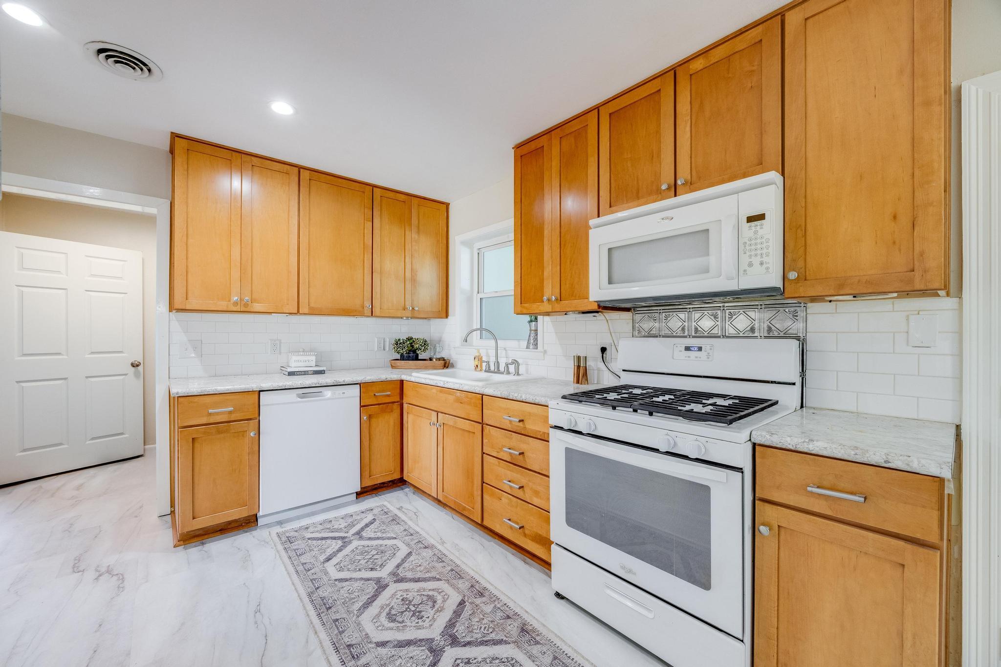 COLONY ESTATES - Residential