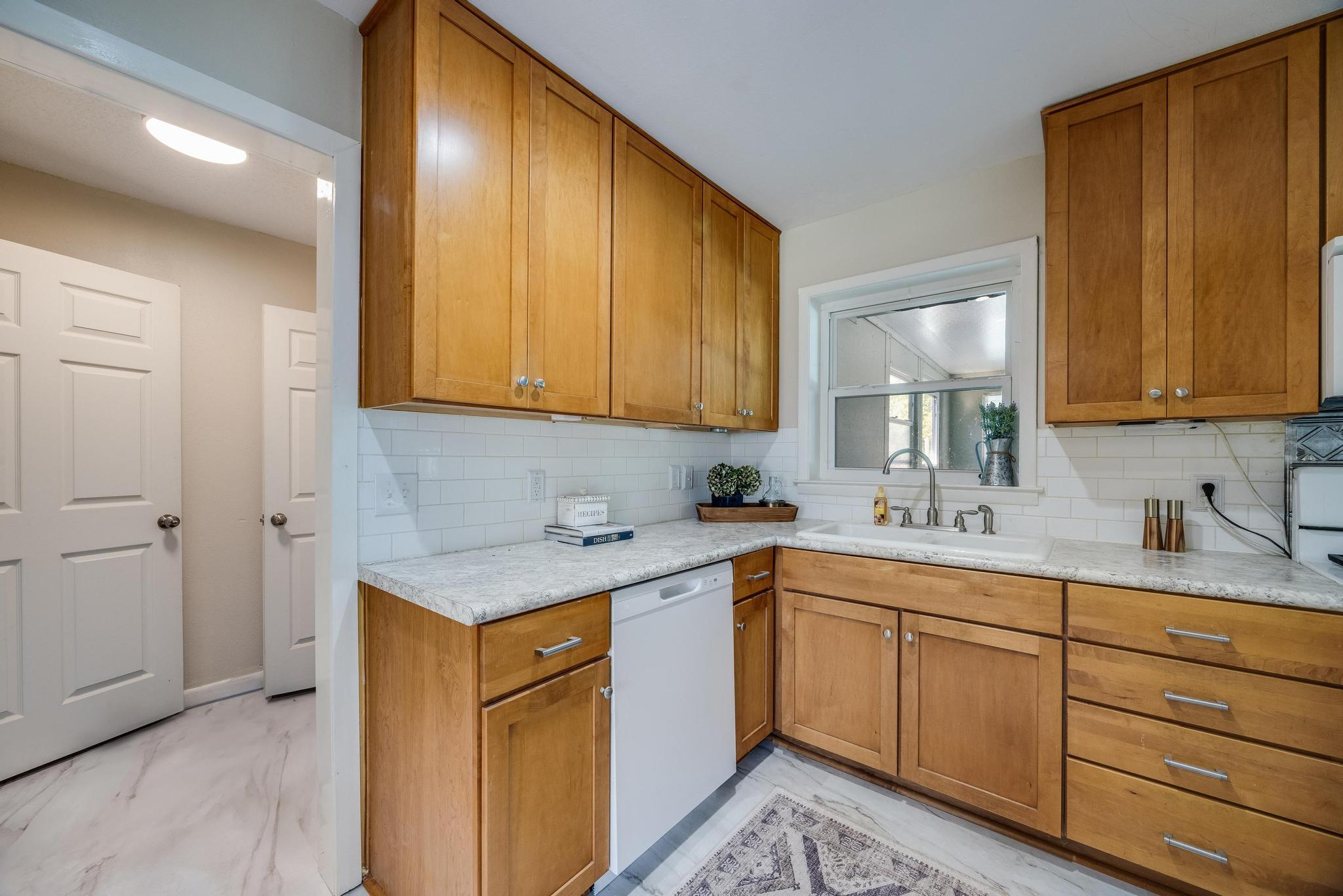 COLONY ESTATES - Residential