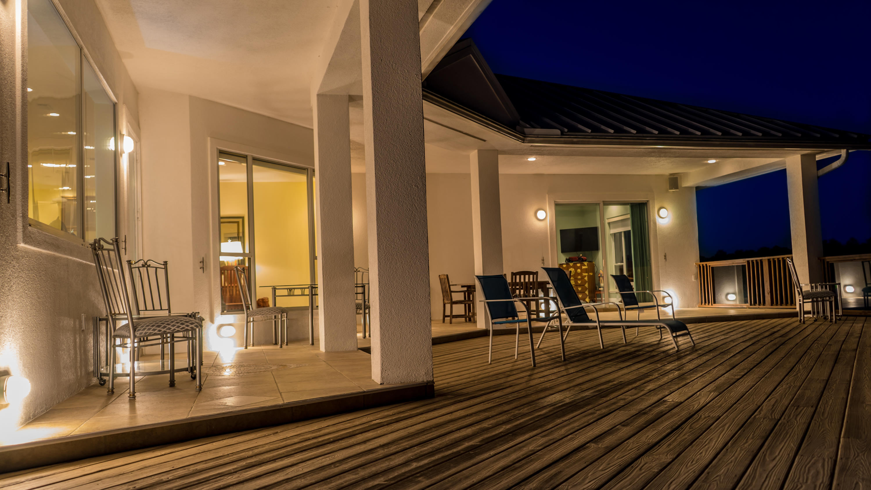 MOONEYS E A S/D - Residential