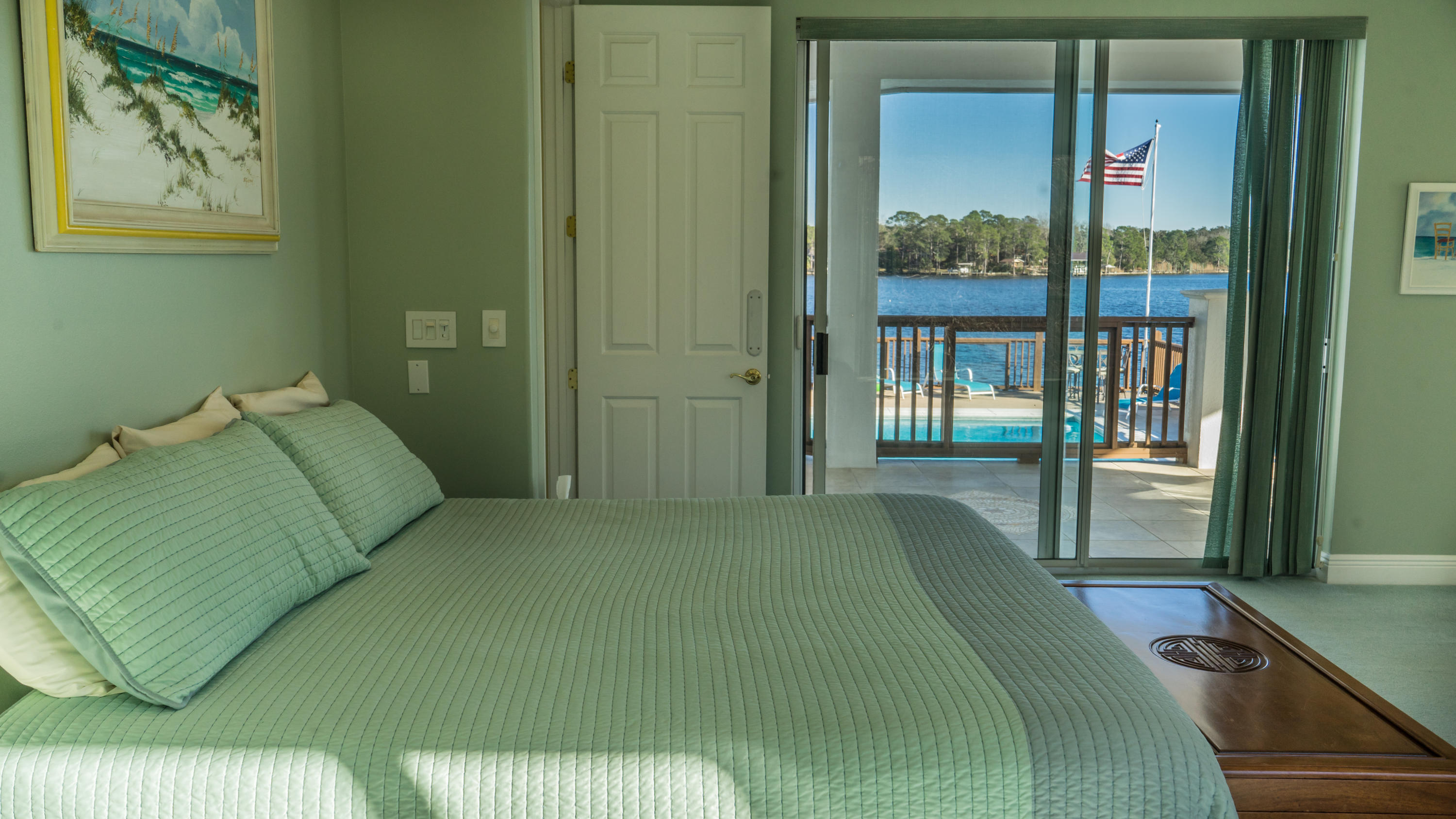 MOONEYS E A S/D - Residential