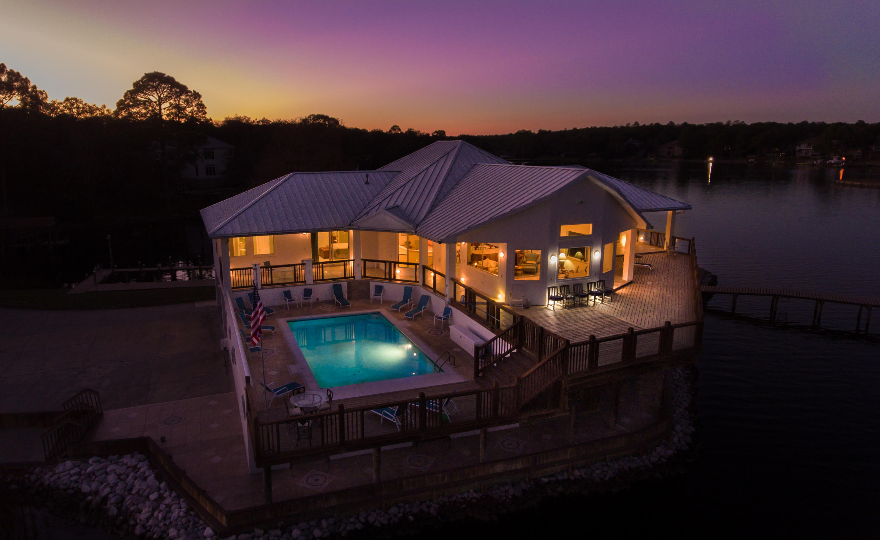MOONEYS E A S/D - Residential