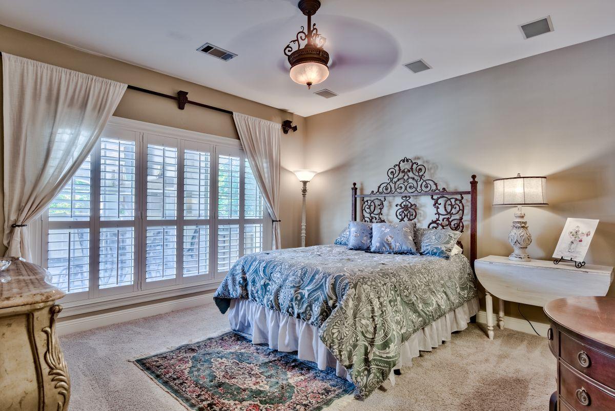 BAYTOWNE AVENUE - Residential