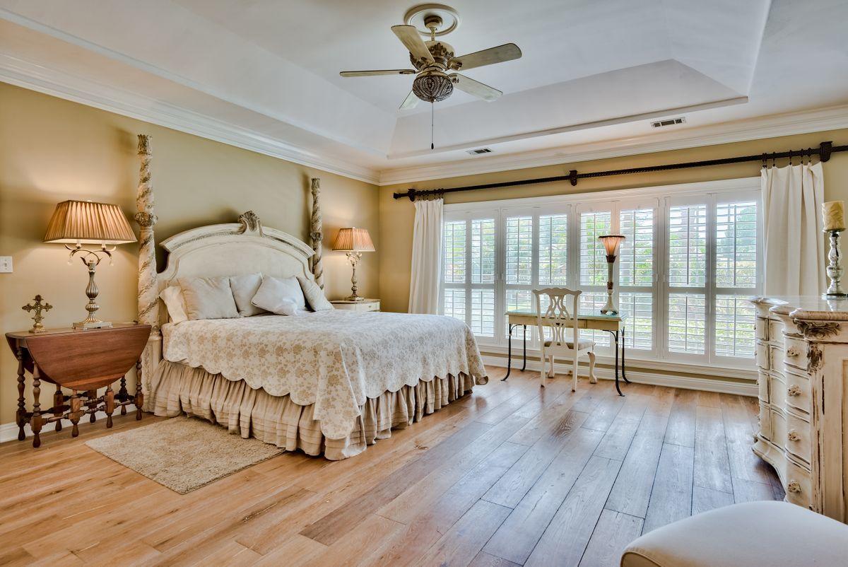BAYTOWNE AVENUE - Residential