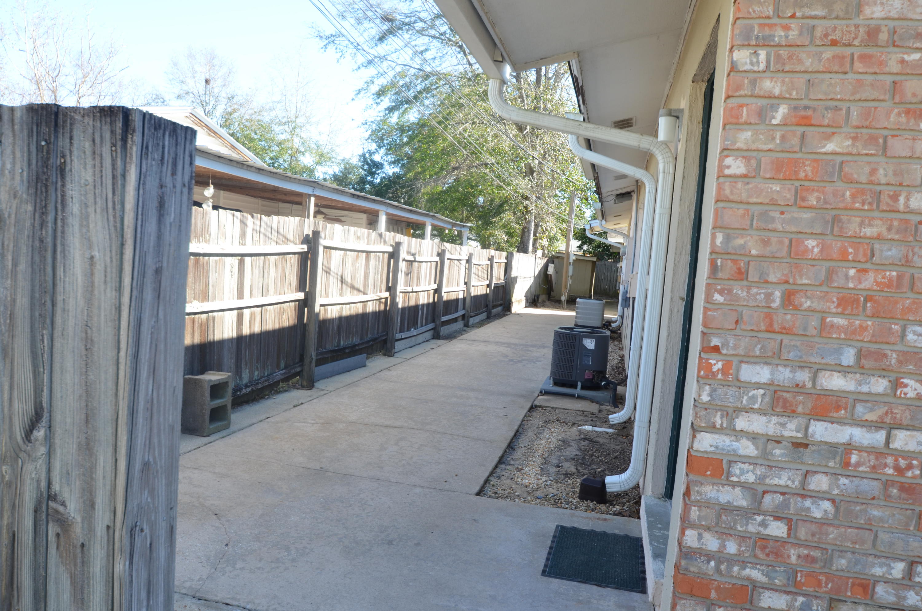 RACETRACK ROAD 1ST Sub - Residential Lease