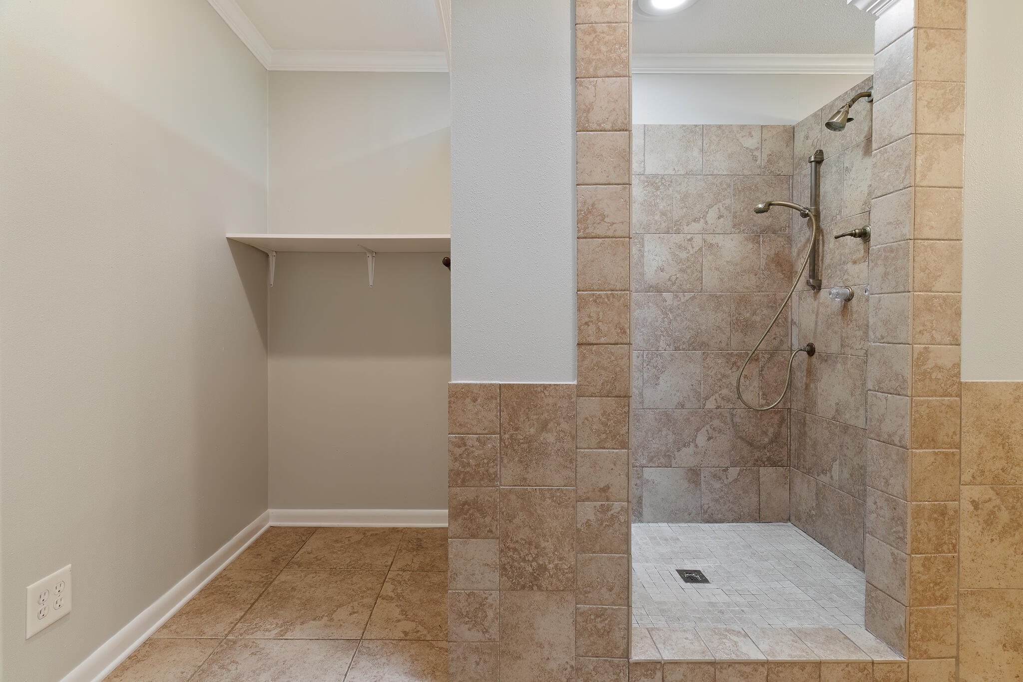 KENWOOD S/D 1ST ADDN - Residential
