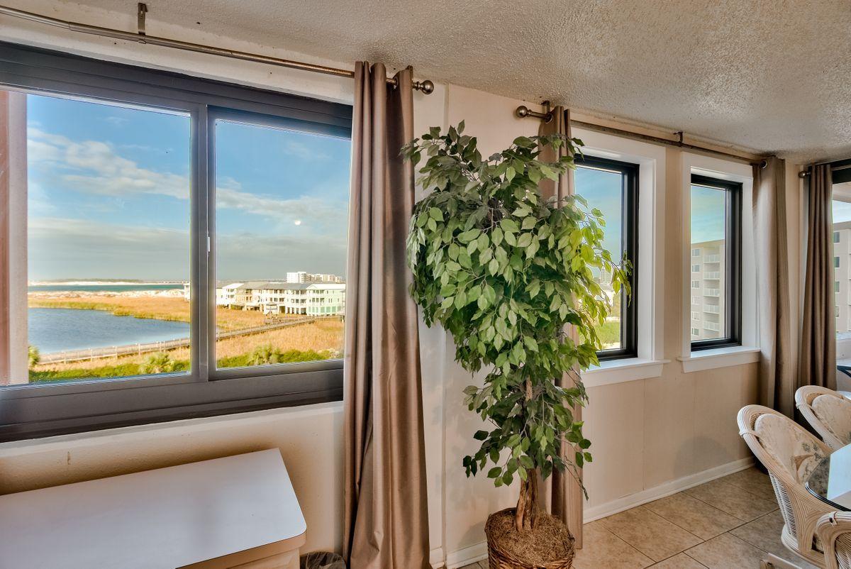 Jetty East Condominium - Residential