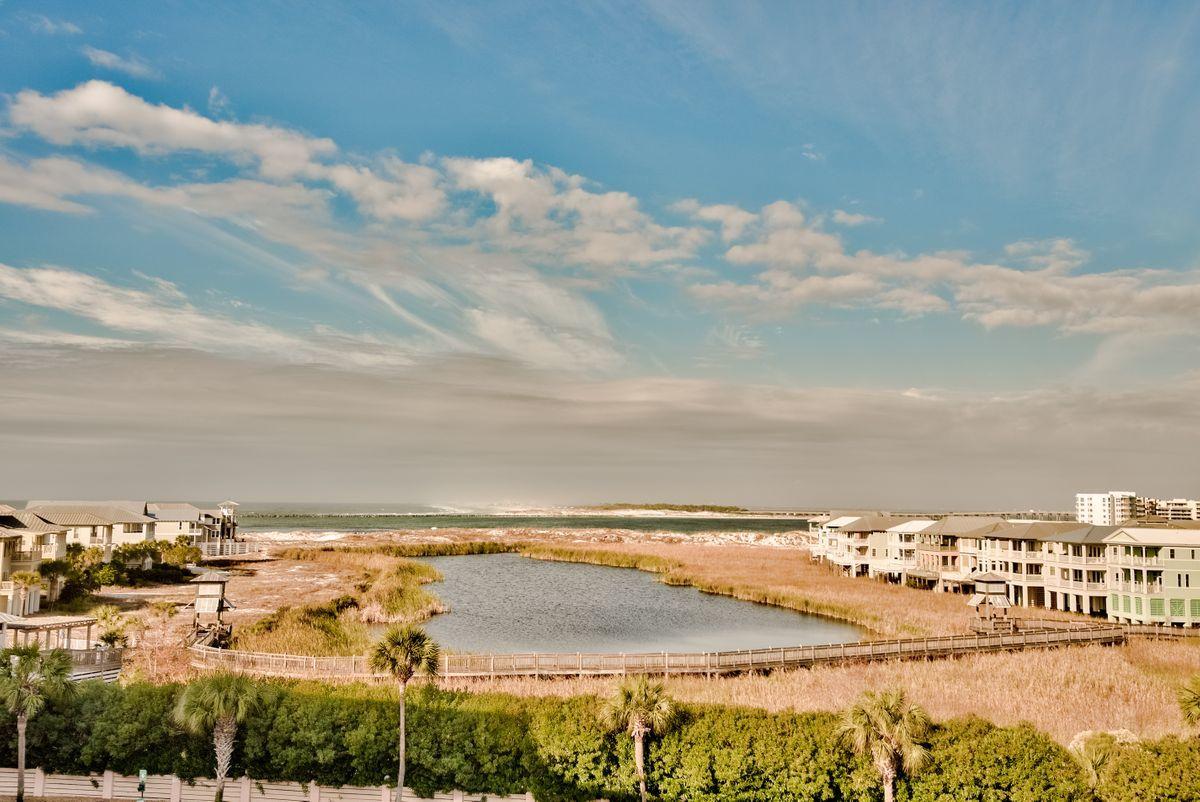 Jetty East Condominium - Residential