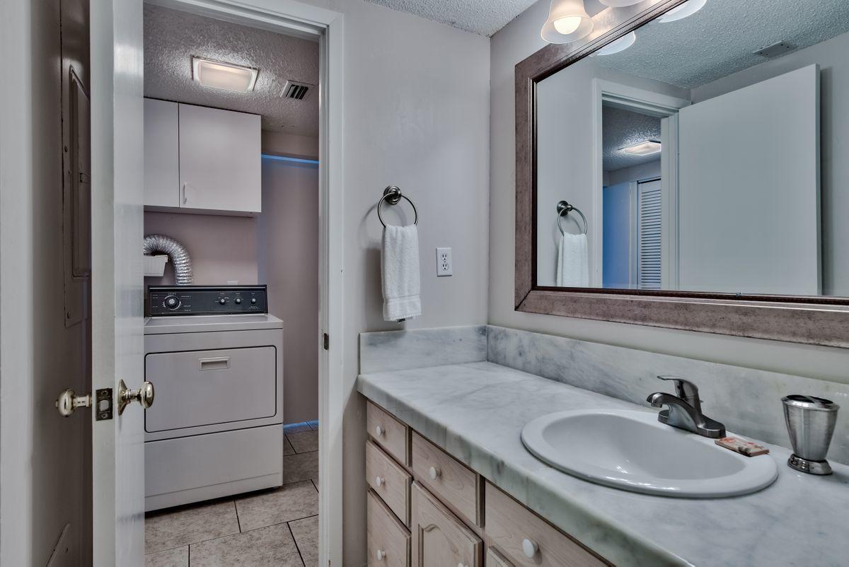 Jetty East Condominium - Residential