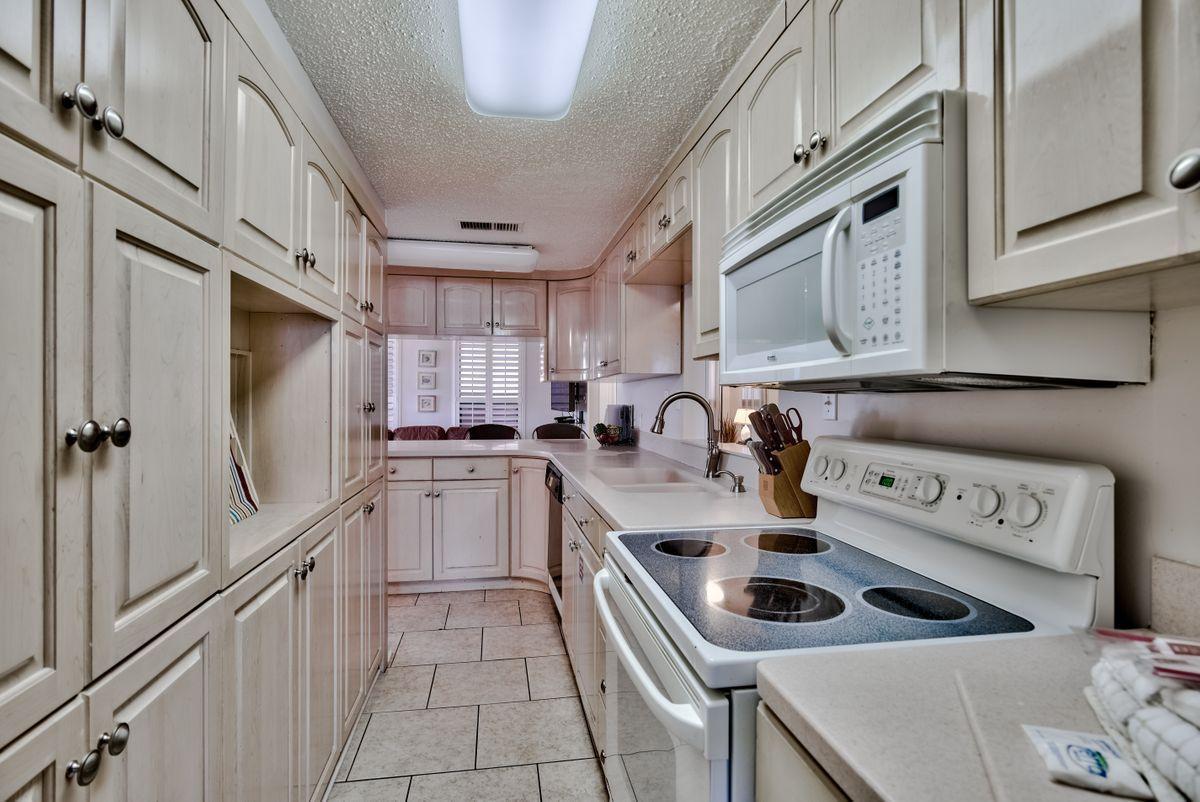 Jetty East Condominium - Residential