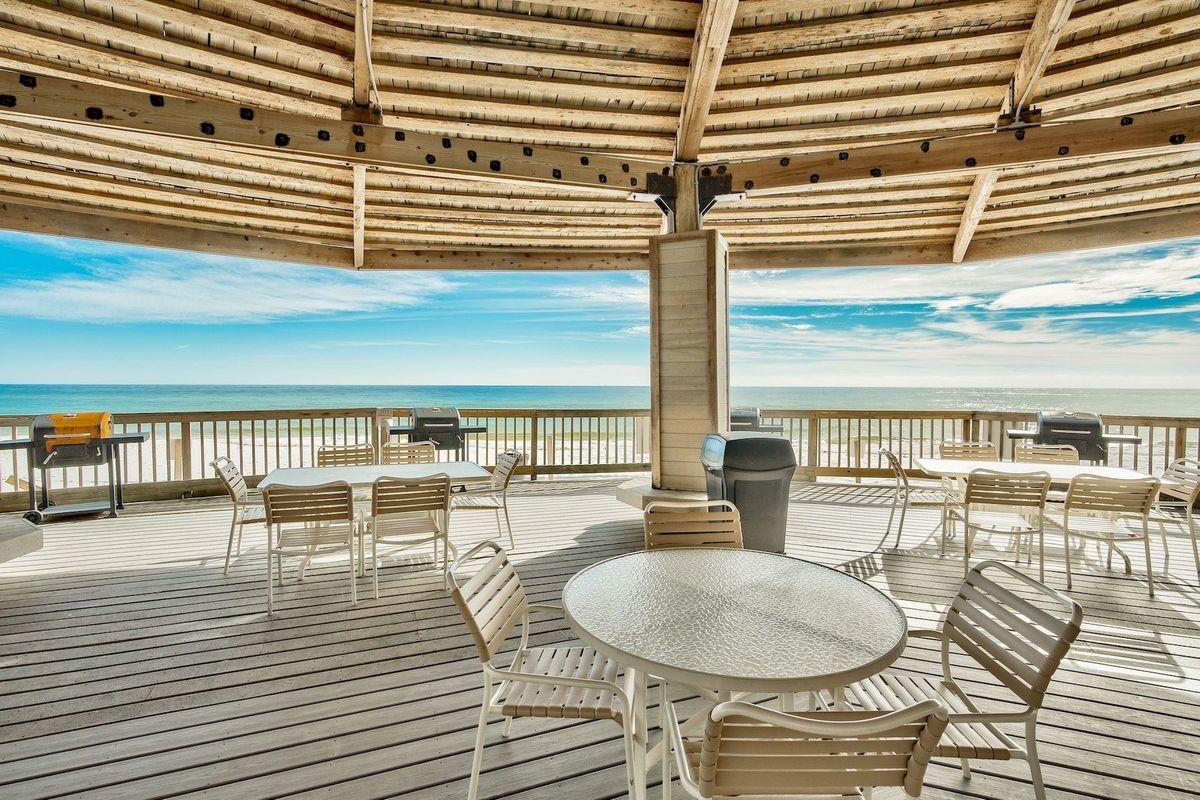 Jetty East Condominium - Residential