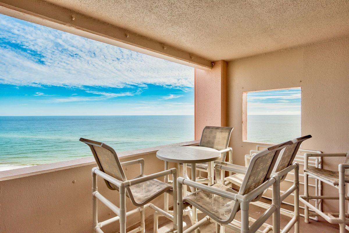 Jetty East Condominium - Residential