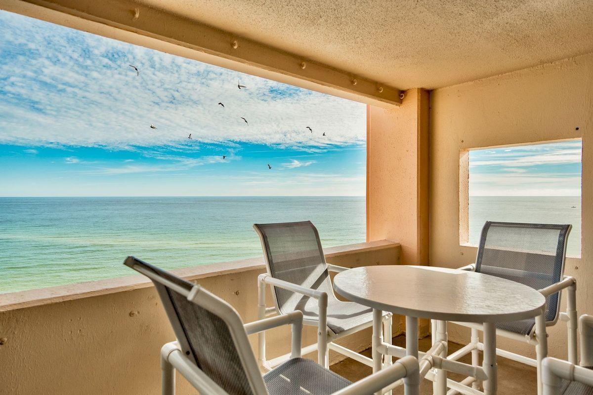 Jetty East Condominium - Residential